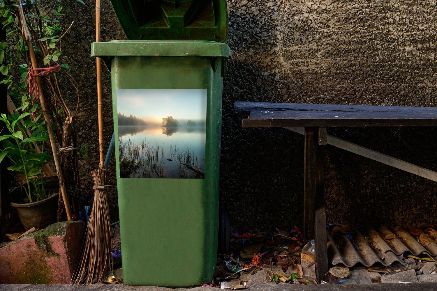 MuchoWow Wandsticker Sonnenaufgang St), Mülltonne, Sticker, Container, am (1 See Mülleimer-aufkleber, Abfalbehälter