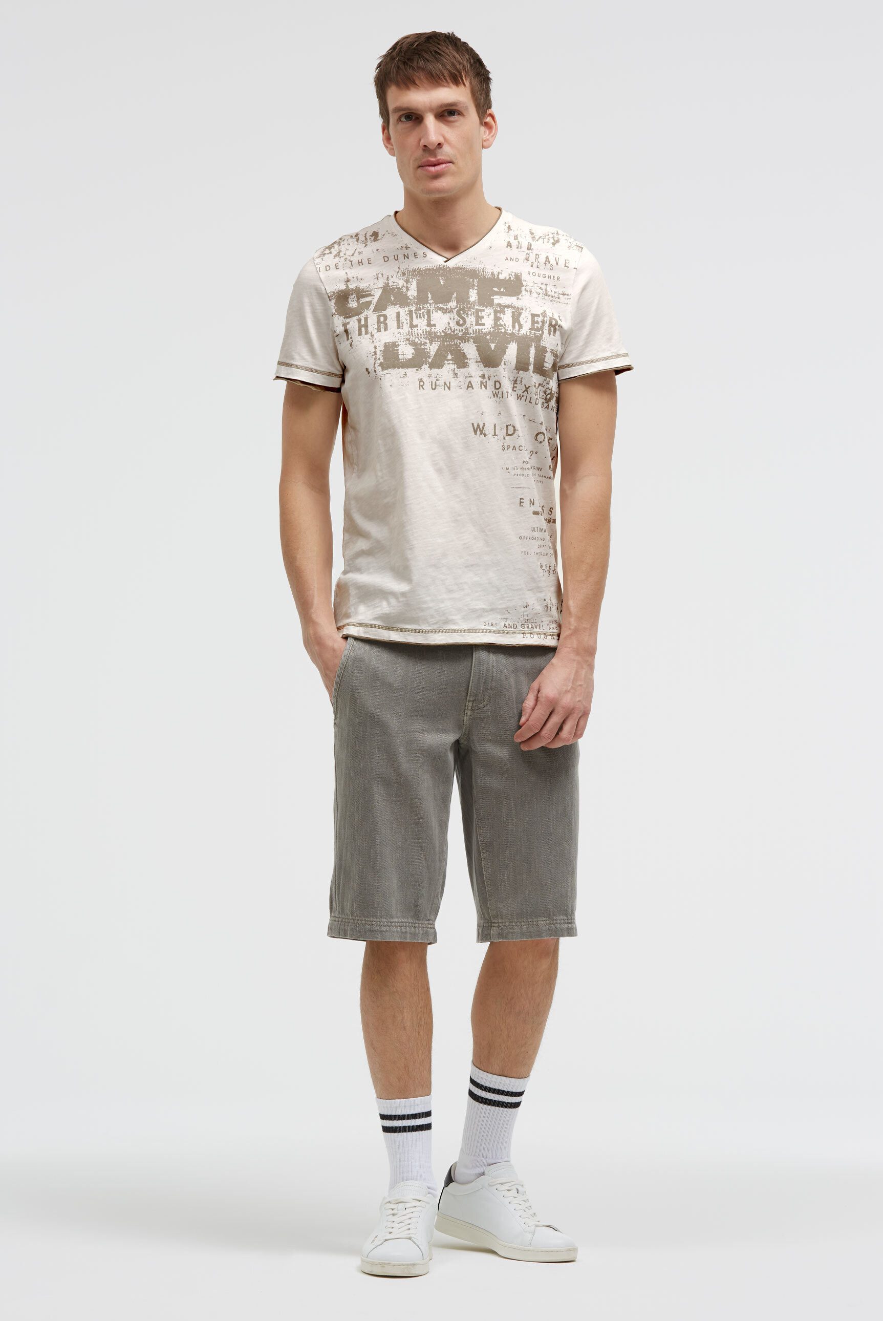 CAMP DAVID V-Shirt mit Used-Kanten