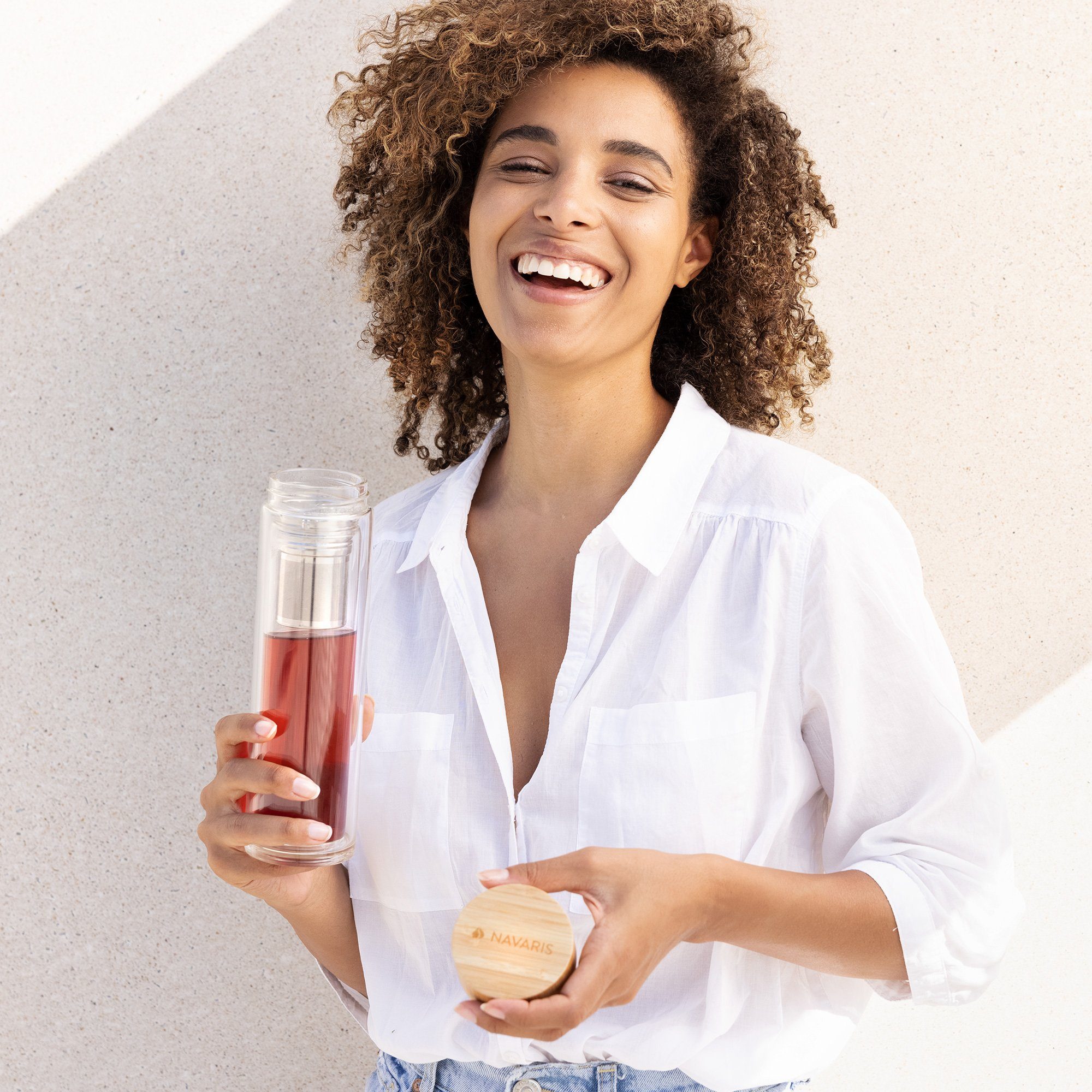 Navaris Wasserspender Teeflasche aus doppelwandigem Glas günstig online kaufen