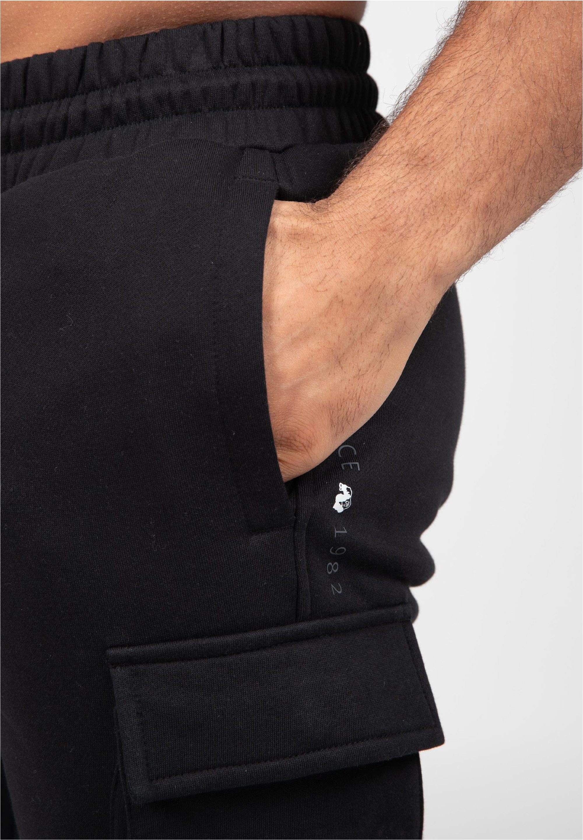 Gorilla Wear Shorts mit praktischen Taschen und Kordelzug