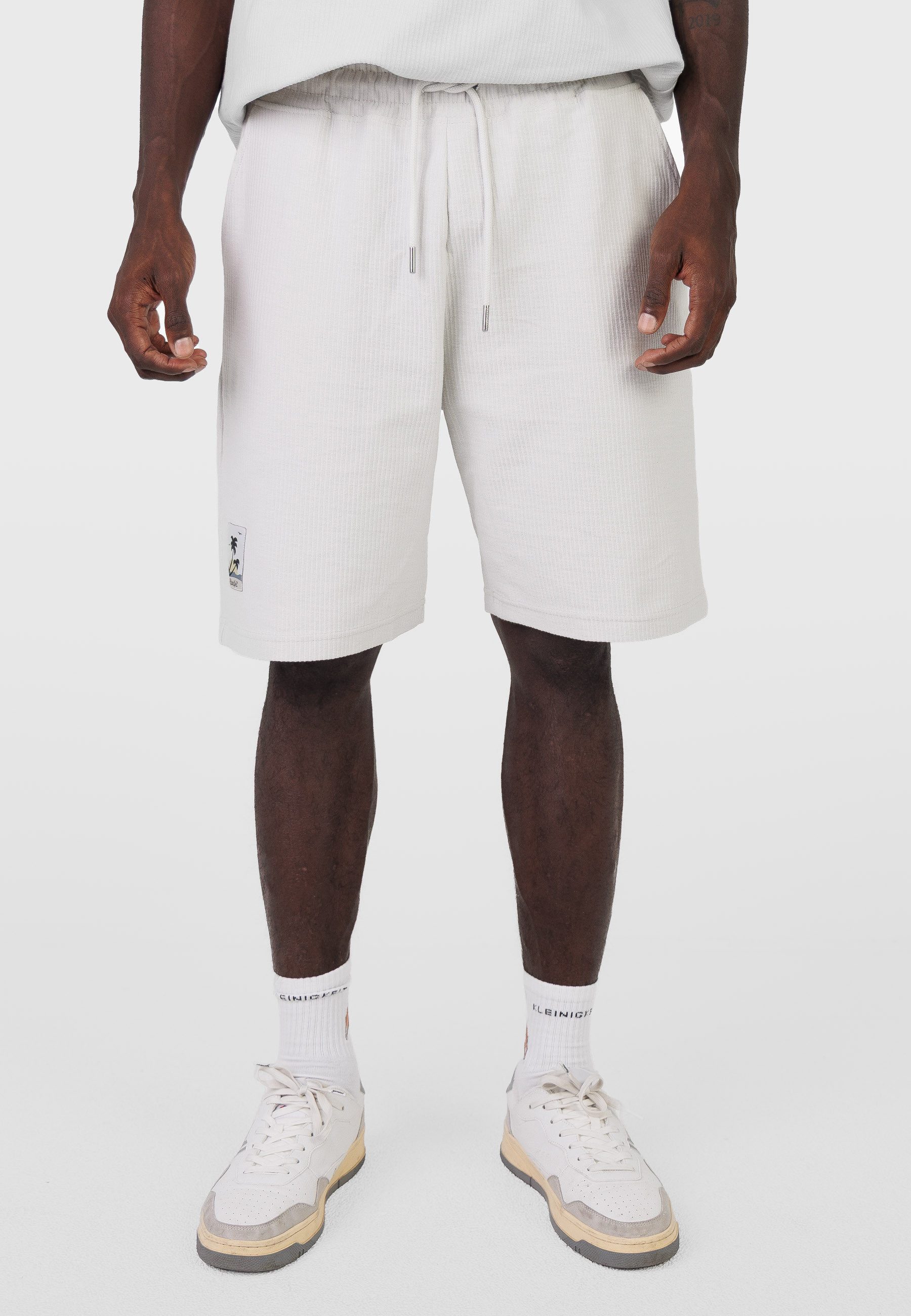 Kleinigkeit Sweatshorts Kleinigkeit Stilles Cördchen Shorts (1-tlg)