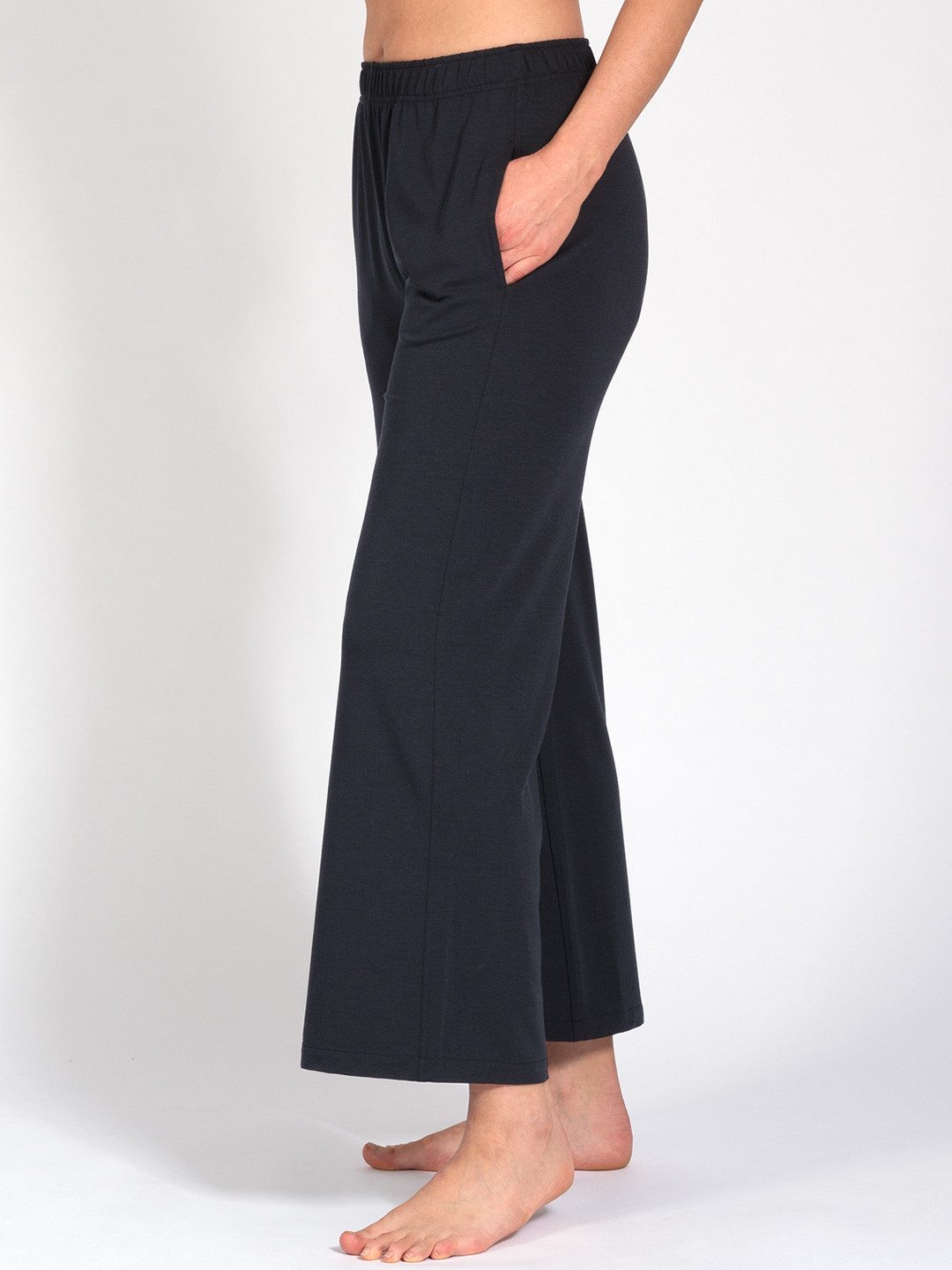 Magadi Yogahose Naomi im Palazzo-Stil aus weichem Naturmaterial
