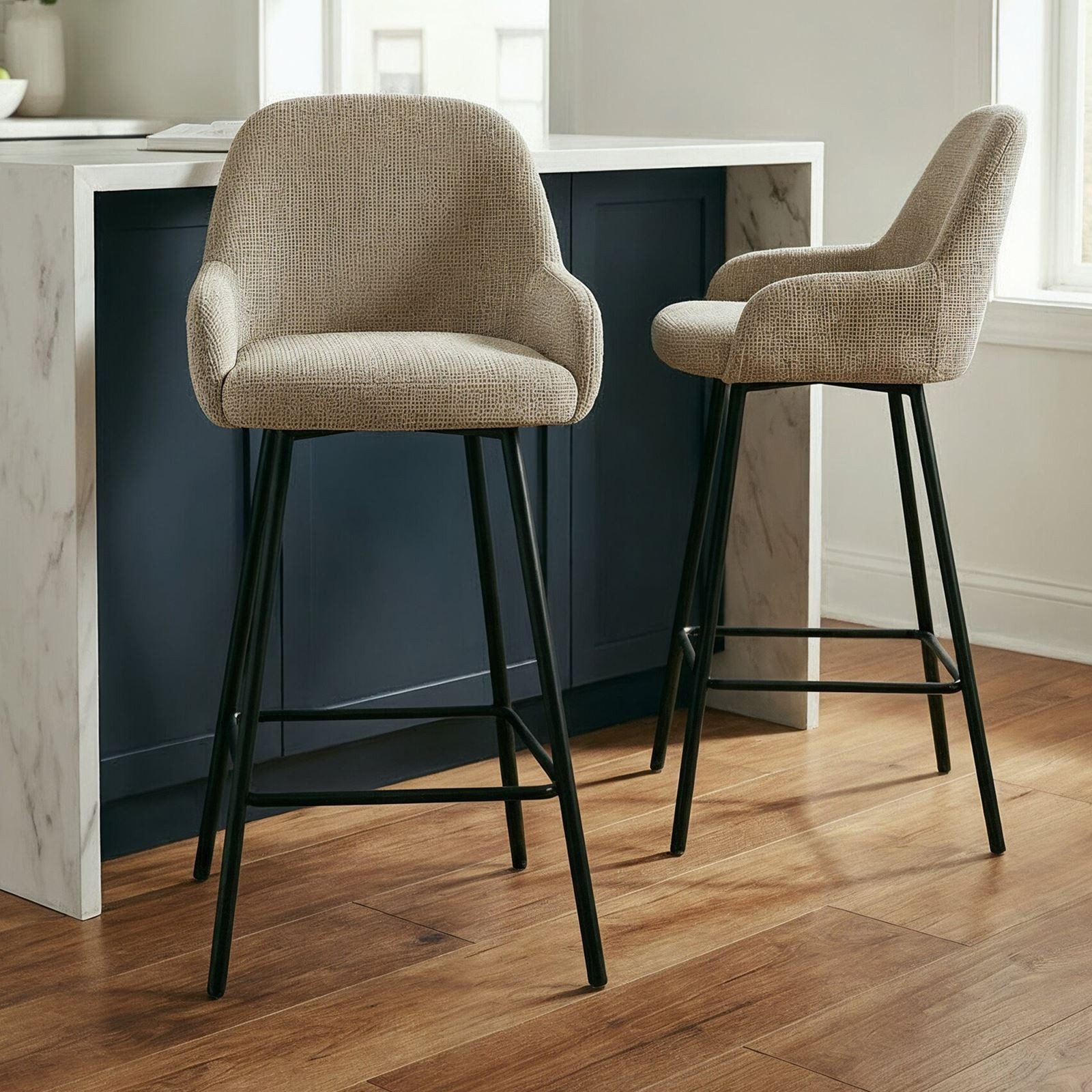 IDIMEX Barhocker VIVIANNE, 2er Set gepolstert modernes Design mit Fußstütze und Stoffbezug Beige