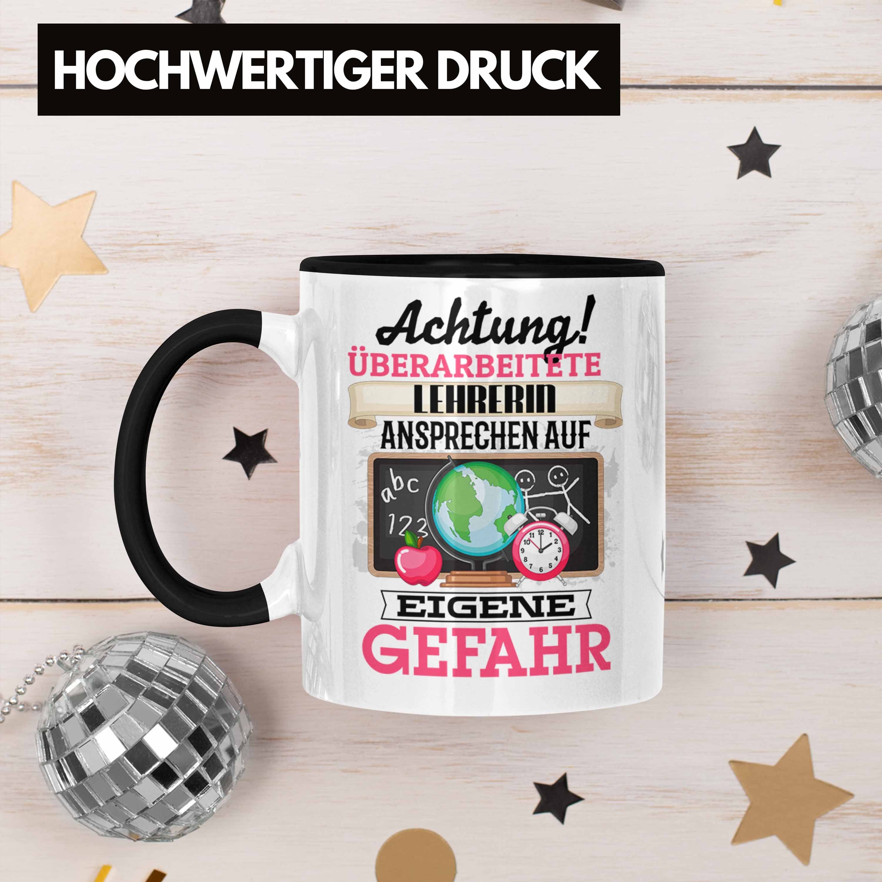 Trendation Tasse Lehrerin Tasse Spruch Lustiger Geschenkidee Schwarz Kaffeebecher für Geschenk