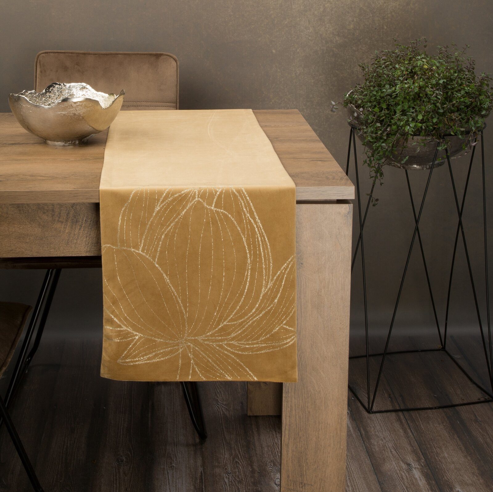 Eurofirany Tischdecke BLINK, Tischläufer, Samt, Velvet, günstig online kaufen