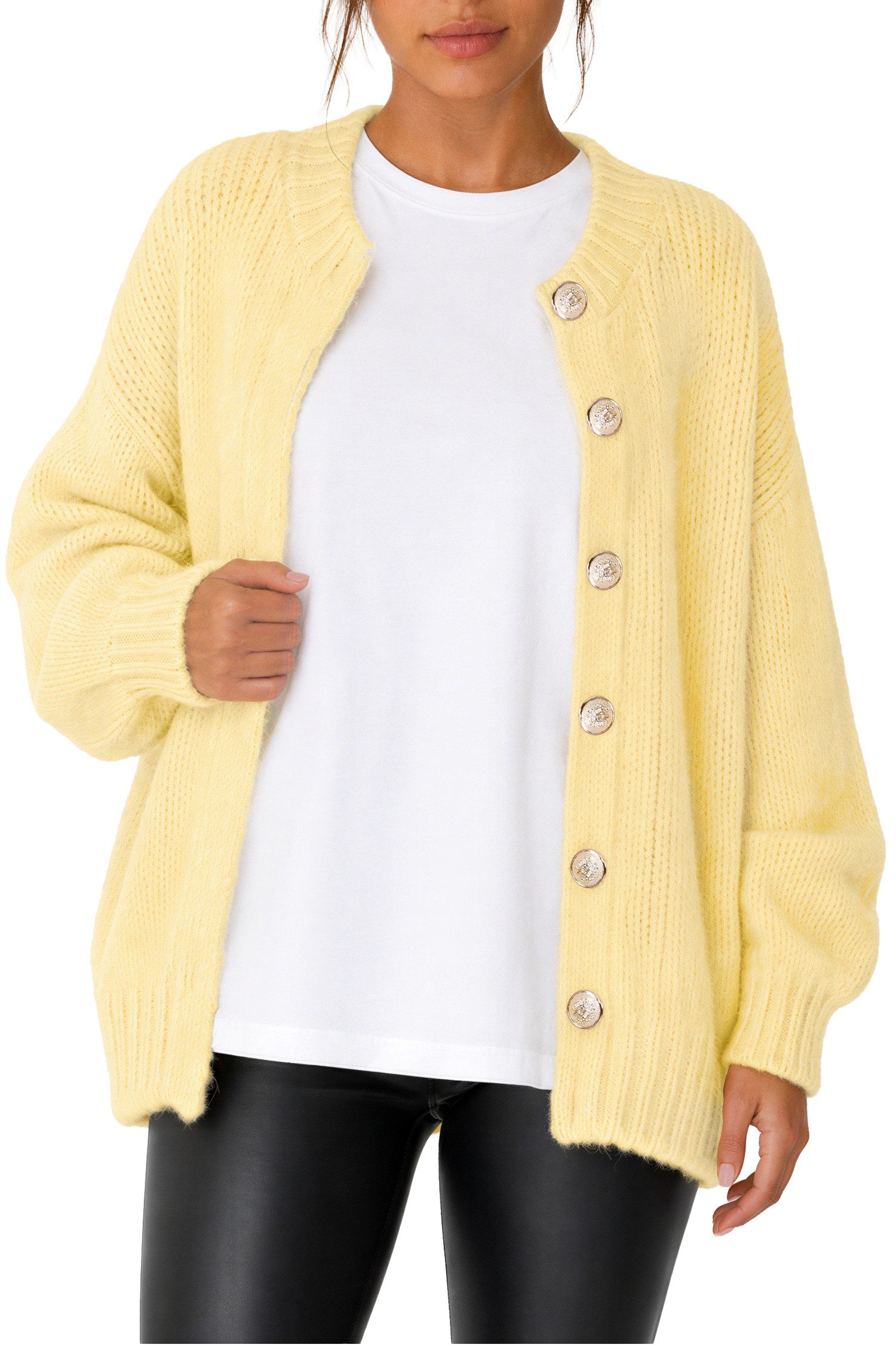 Reichstadt Strickjacke Damen Relaxed Fit Cardigan 25RSW094 (1-tlg) Knöpfe und Rundhalsausschnitt als stilvolle Design-Highlights