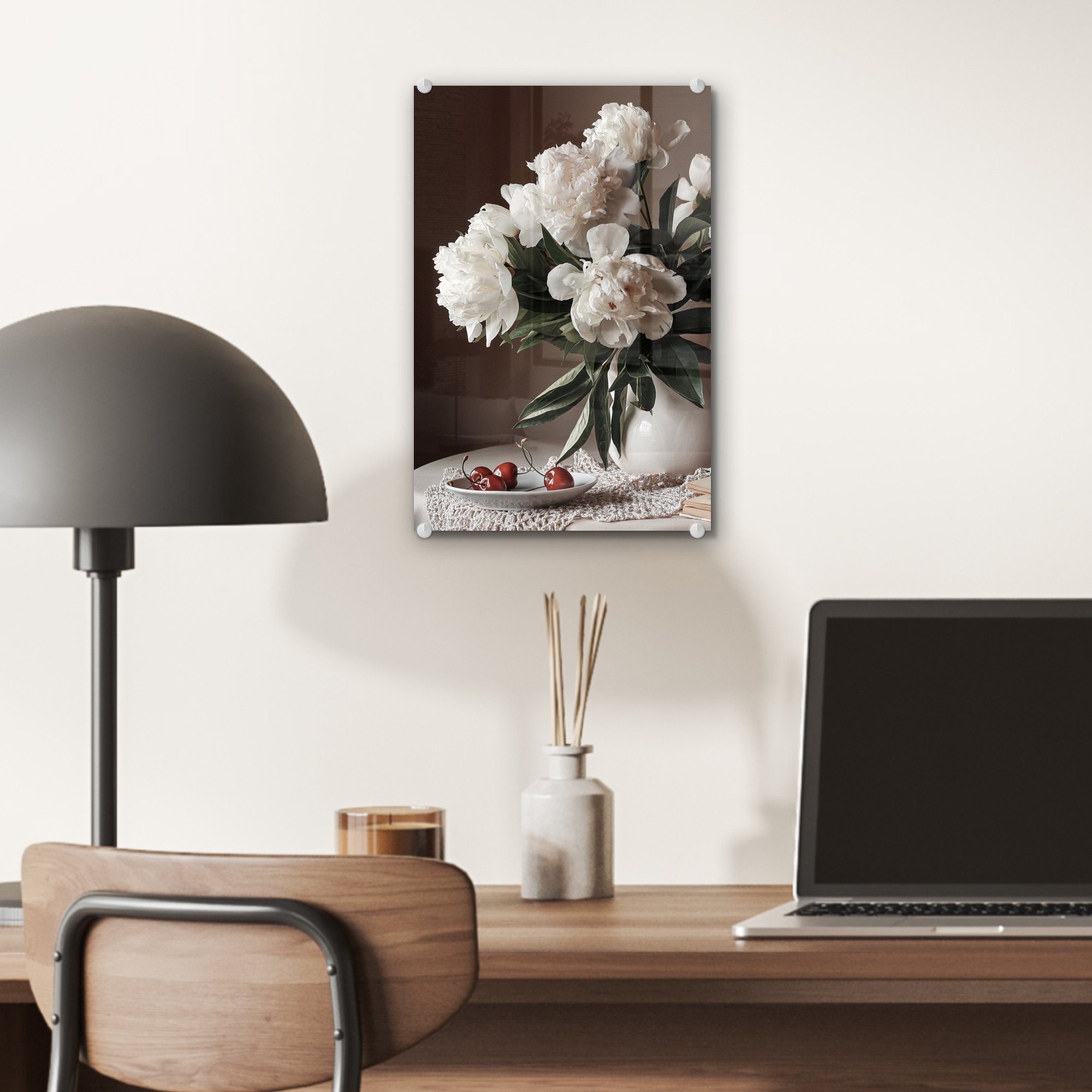 auf auf Glas Stilleben Acrylglasbild (1 St), Glasbilder - Foto - Bilder - - - Wanddekoration Wandbild MuchoWow Blumen, Kirschen Glas