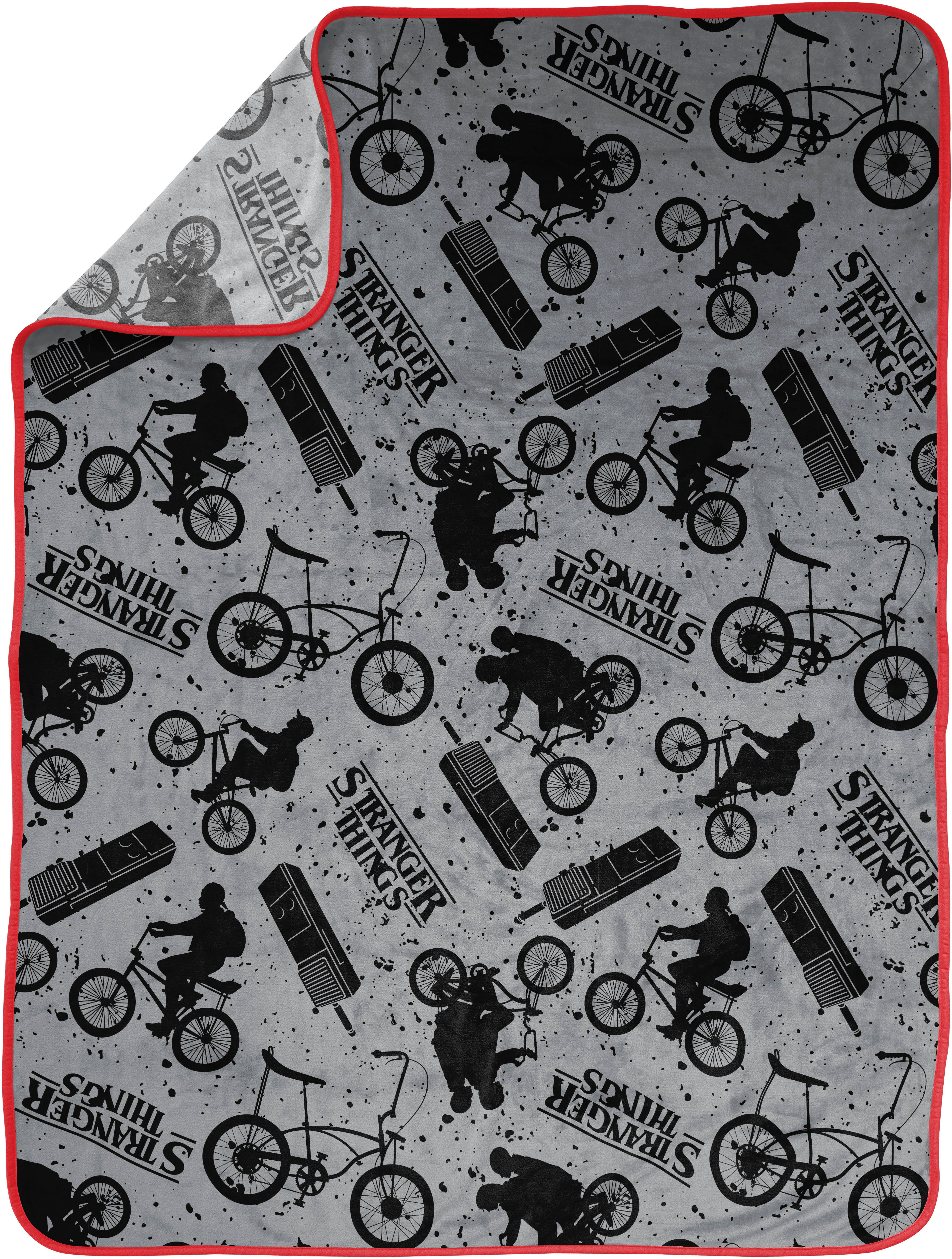 Kinderdecke Netflix Stranger Things, Stranger things, Kuschelige Fleecedecke Grau Bike – 117 x 152 cm
