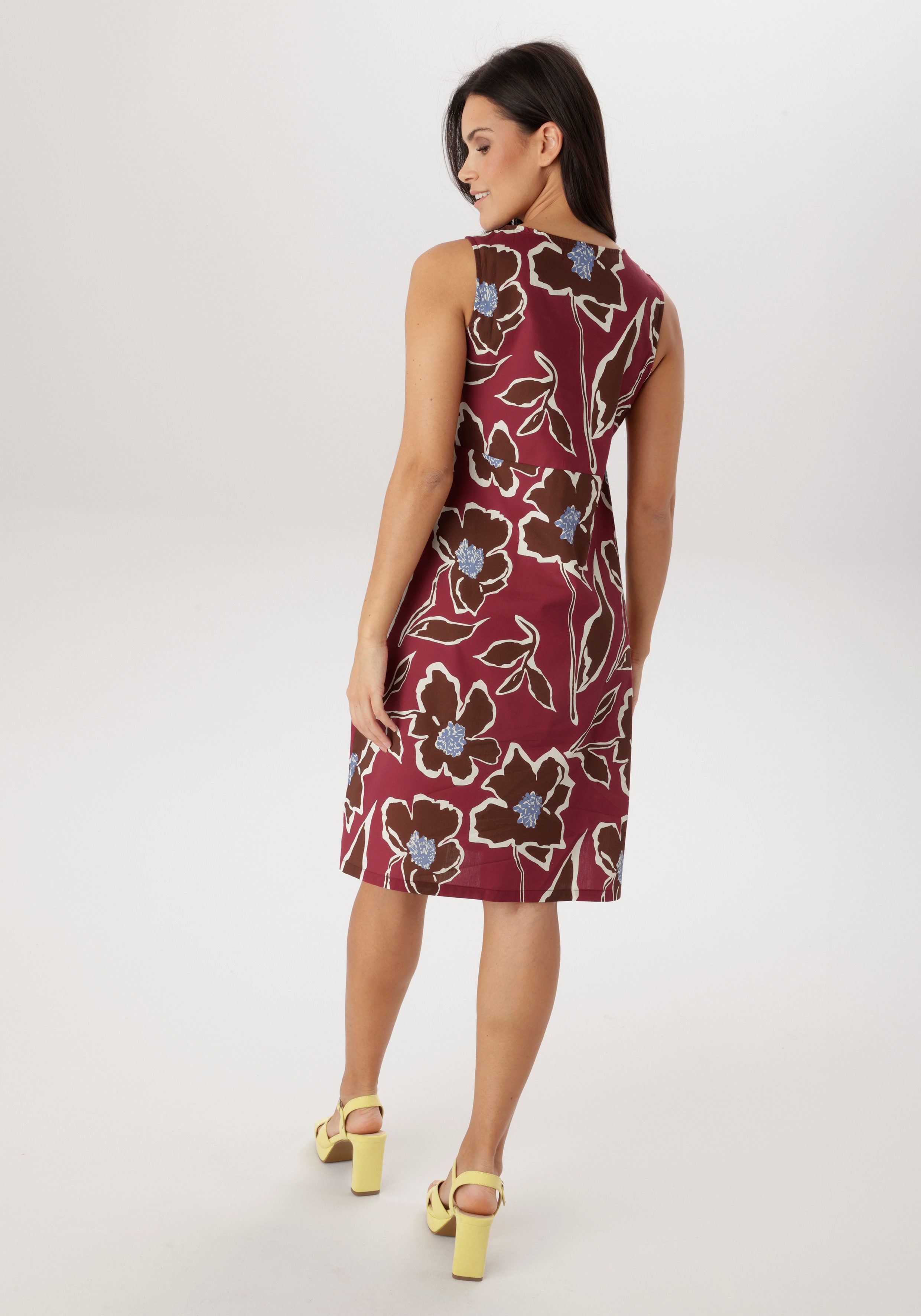 Aniston SELECTED Sommerkleid mit malerischen Blumen, Blüten und Blättern