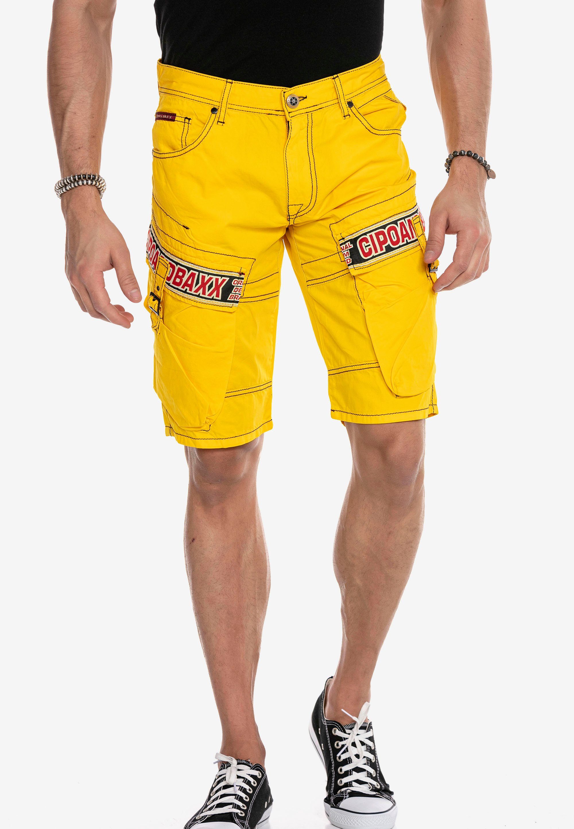 Cipo & Baxx Shorts im Sommer Look gelb