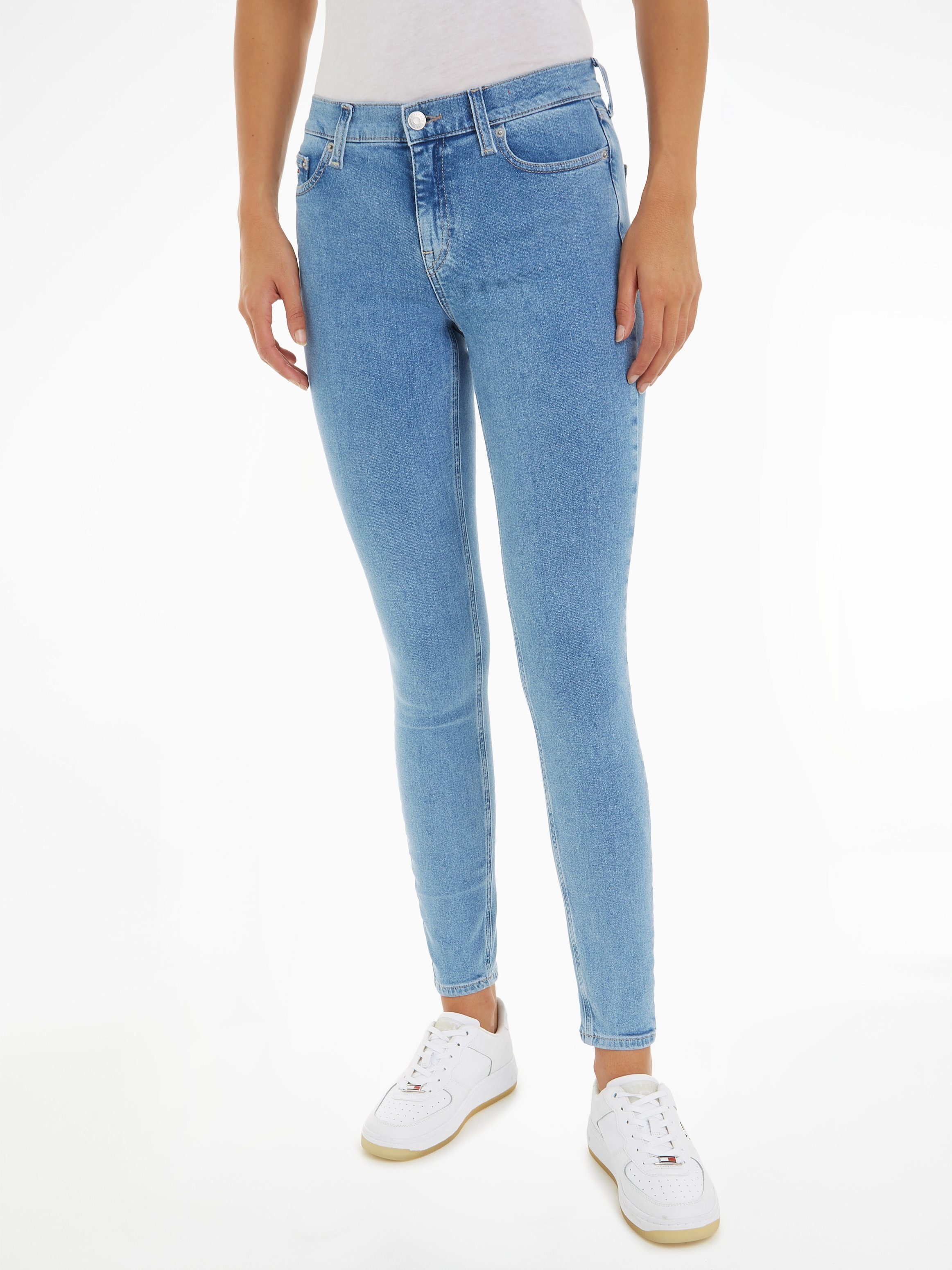 Tommy Jeans Skinny-fit-Jeans mit Logobadge und Logostickerei, Höherer Bund  und schmales Bein