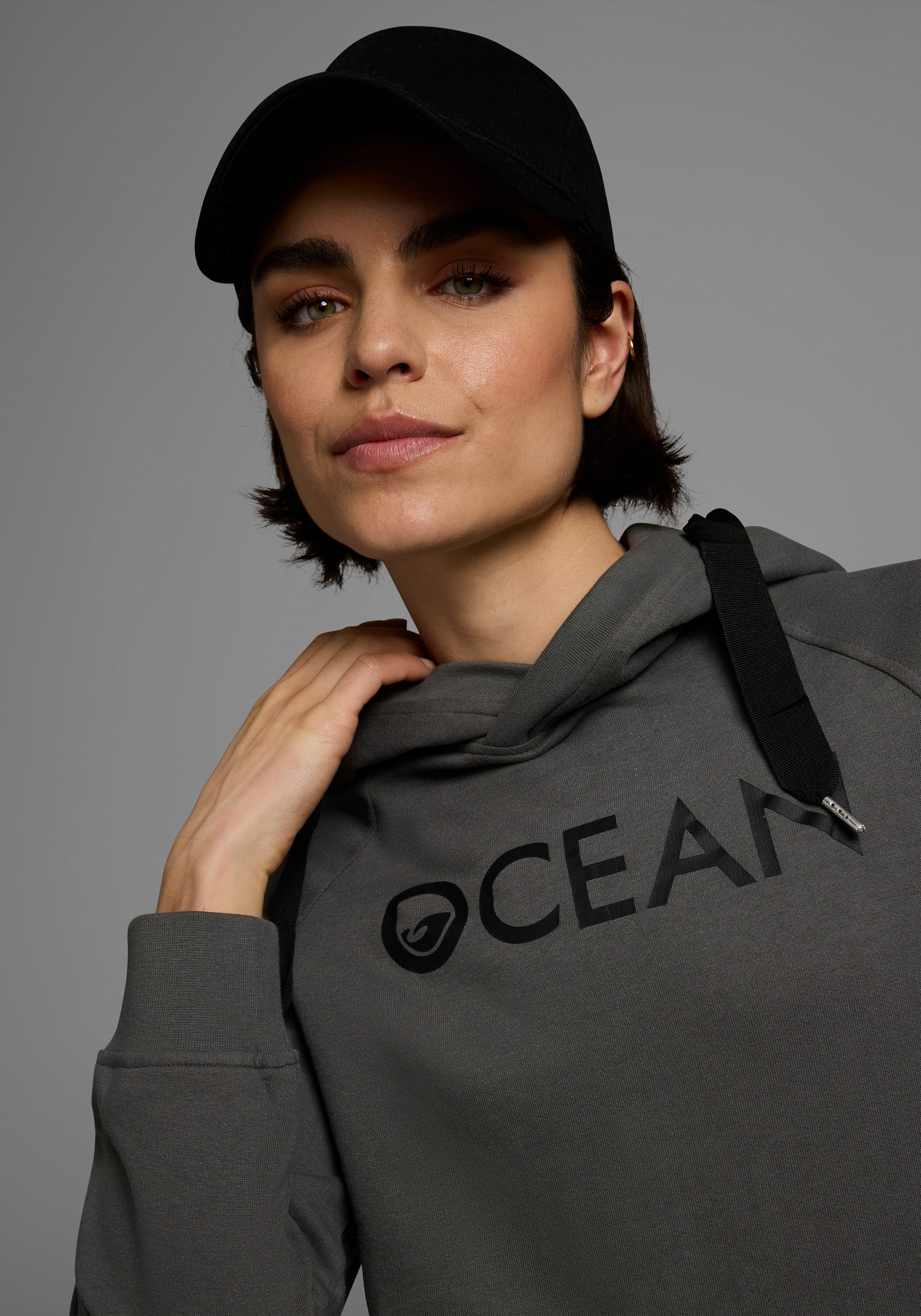 Ocean Sportswear Jogginganzug Essentials Joggingsuit (Packung, 2-tlg., mit Leggings), Extralanges Kapuzensweatshirt & Leggings im 2‑teiligen Set
