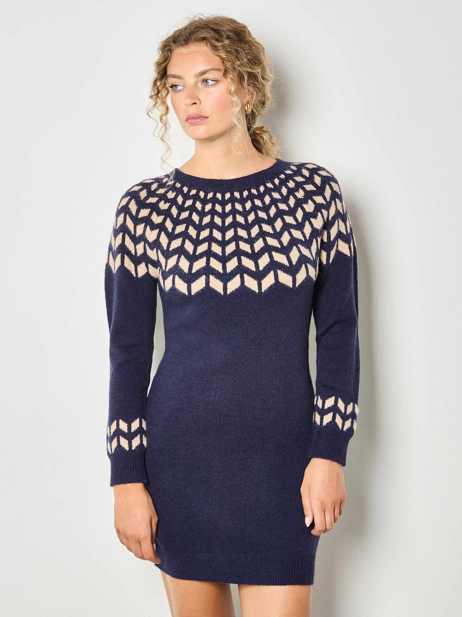 Apricot Strickkleid Pullover-Kleid mit Chevron-Muster günstig online kaufen
