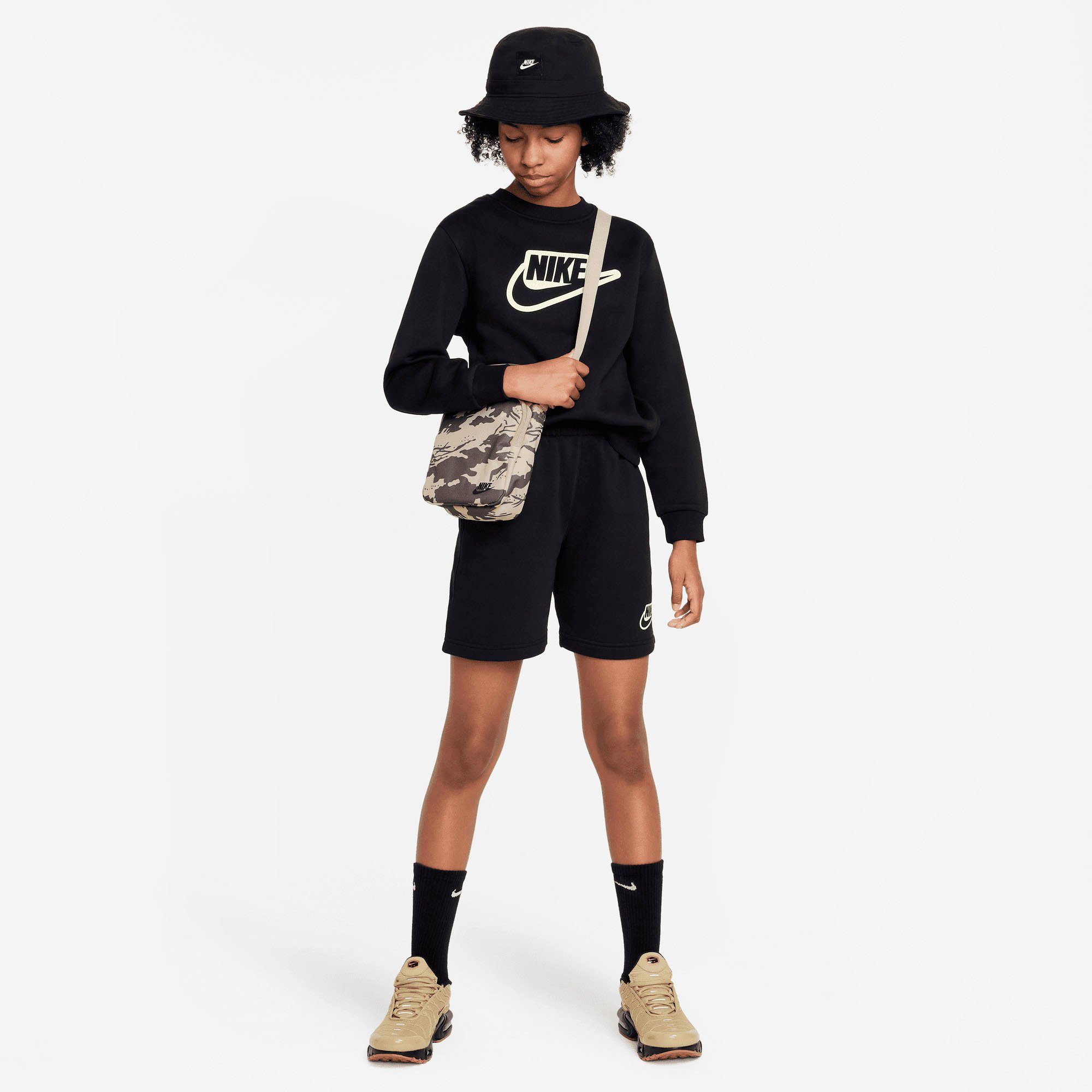 - CREATE NSW für Sportswear Kinder Sweatshirt CLUB+ MILK Nike CREW K BLACK/COCONUT