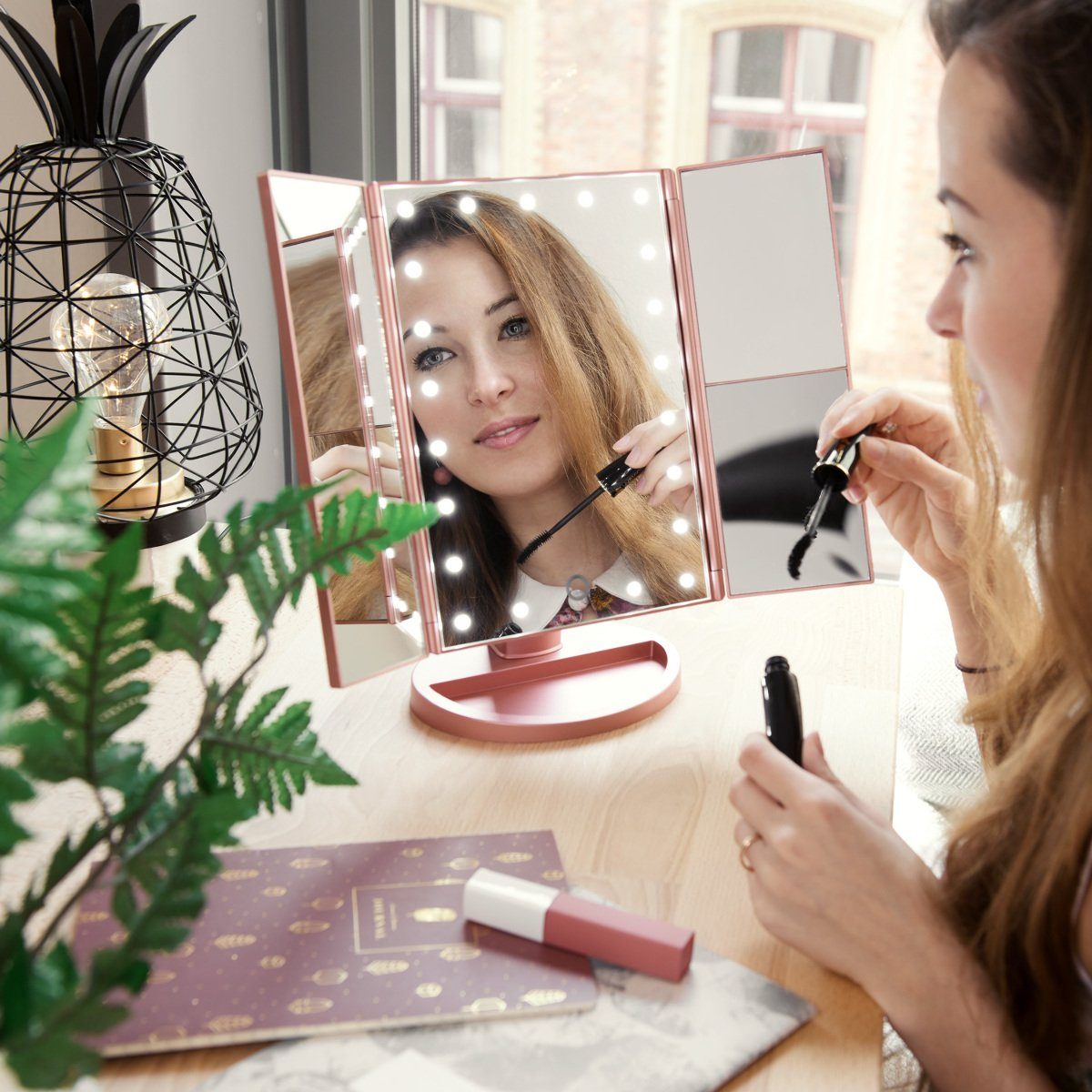 Rosa Standspiegel Kosmetikspiegel faltbarer beleuchtet - Navaris Kosmetikspiegel