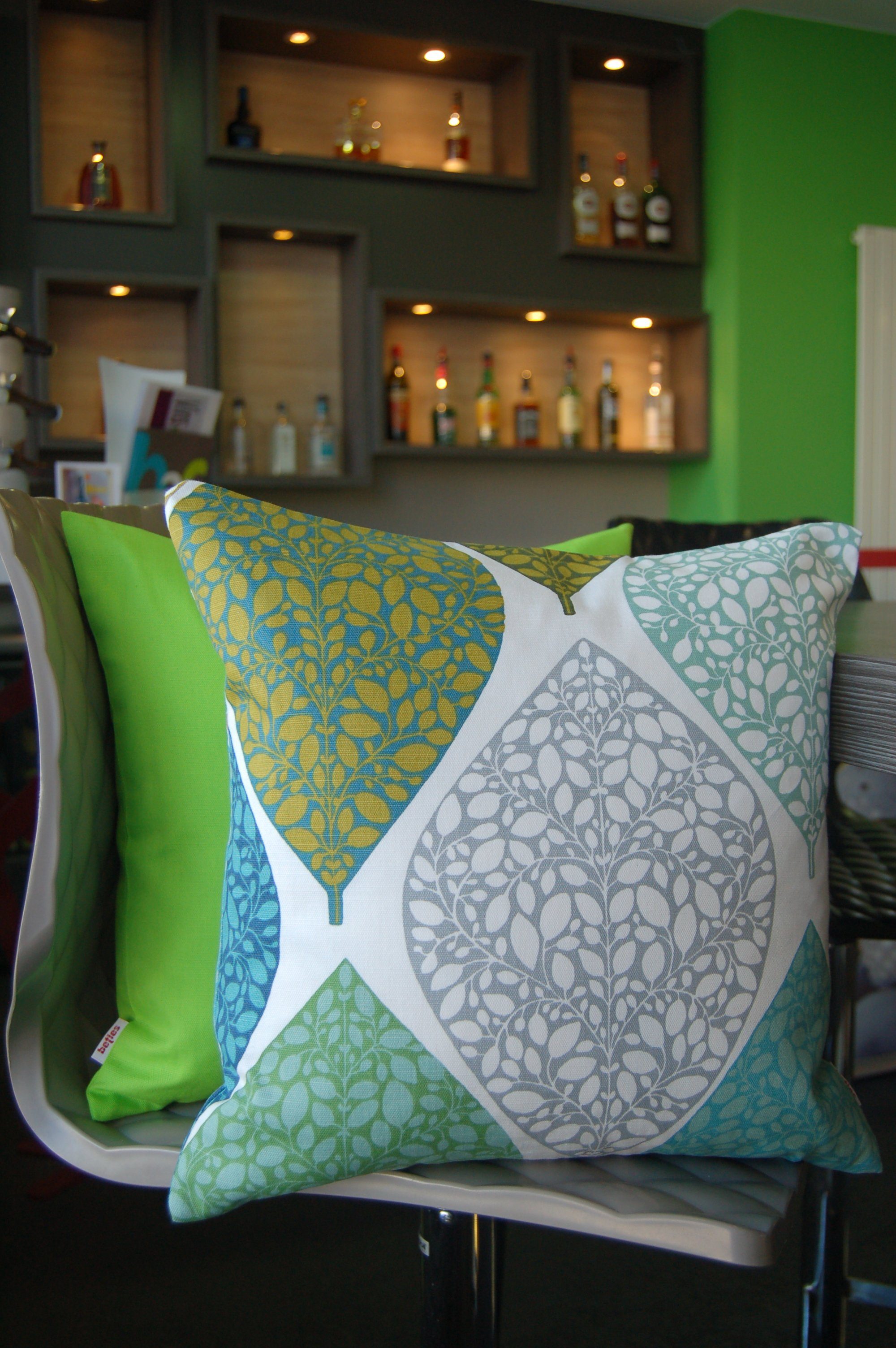 beties Mitteldecke Momente (1-tlg, 1 Stück), mit Slups, Blätterdesign in harmonischer Farbgebung, 100% Baumwolle