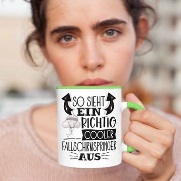 Trendation Tasse So Sieht Ein Richtig Cooler Fallschirmspringer Aus Geschenk Tasse Lus