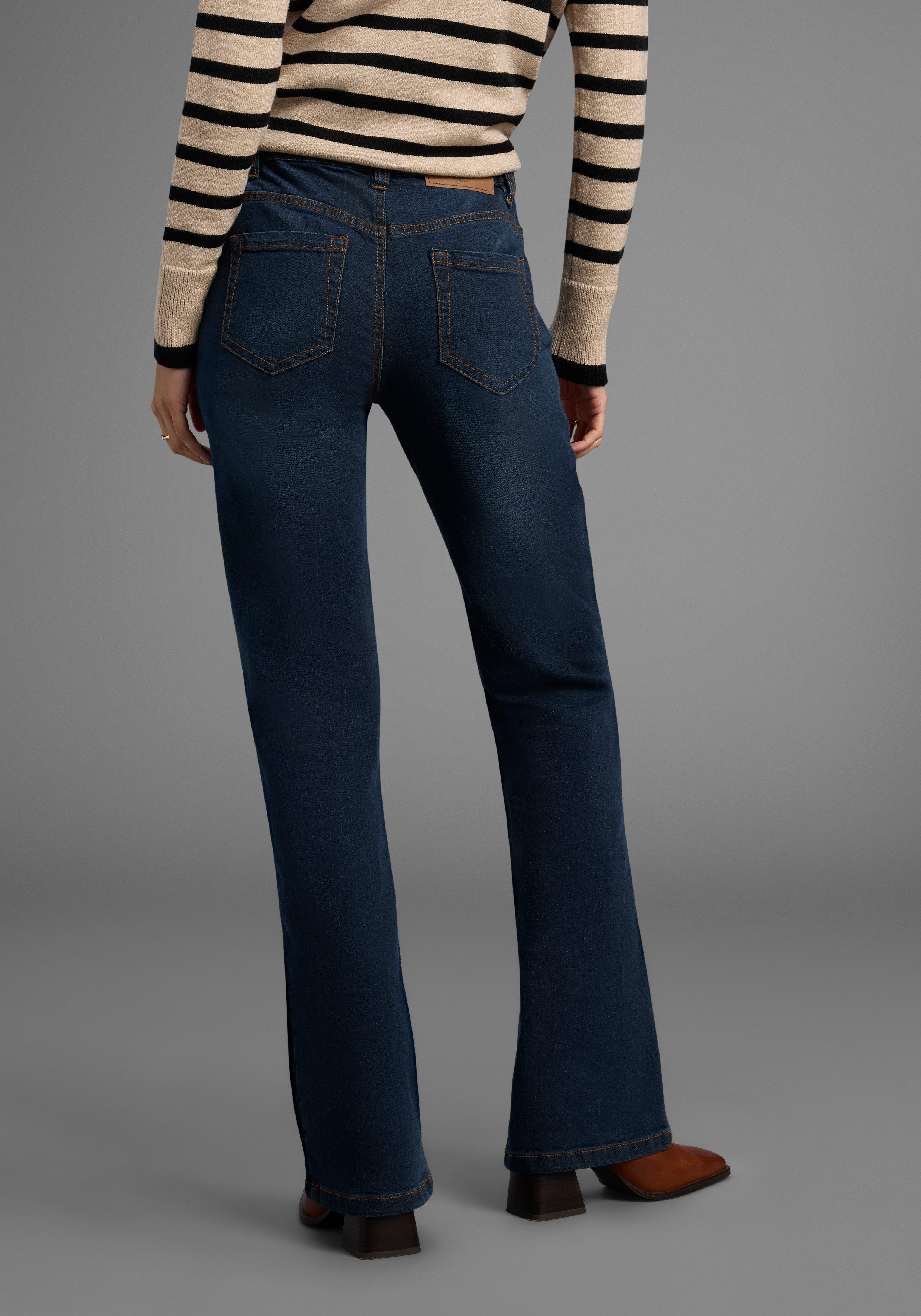 Arizona Bootcut-Jeans Bund mit seitlichem Gummizugeinsatz hohe Leibhöhe, Bootcut, mit Stretch, klassischer 5-Pocket-Style