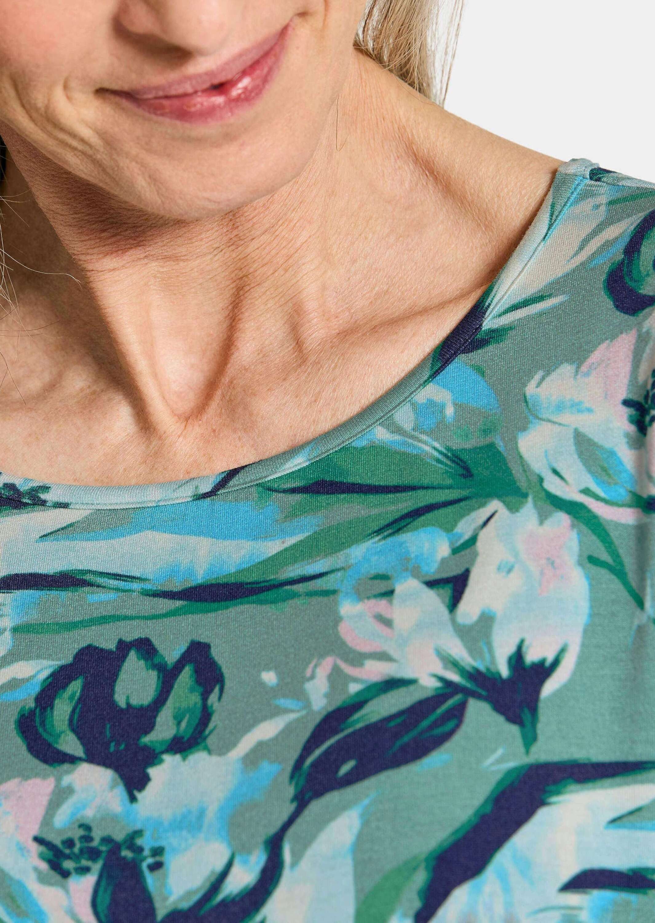 GOLDNER Print-Shirt Kurzgröße: Viskoseshirt floral, U-Boot-Ausschnitt Druckshirt mit Blumenmuster und 3/4-Ärmeln