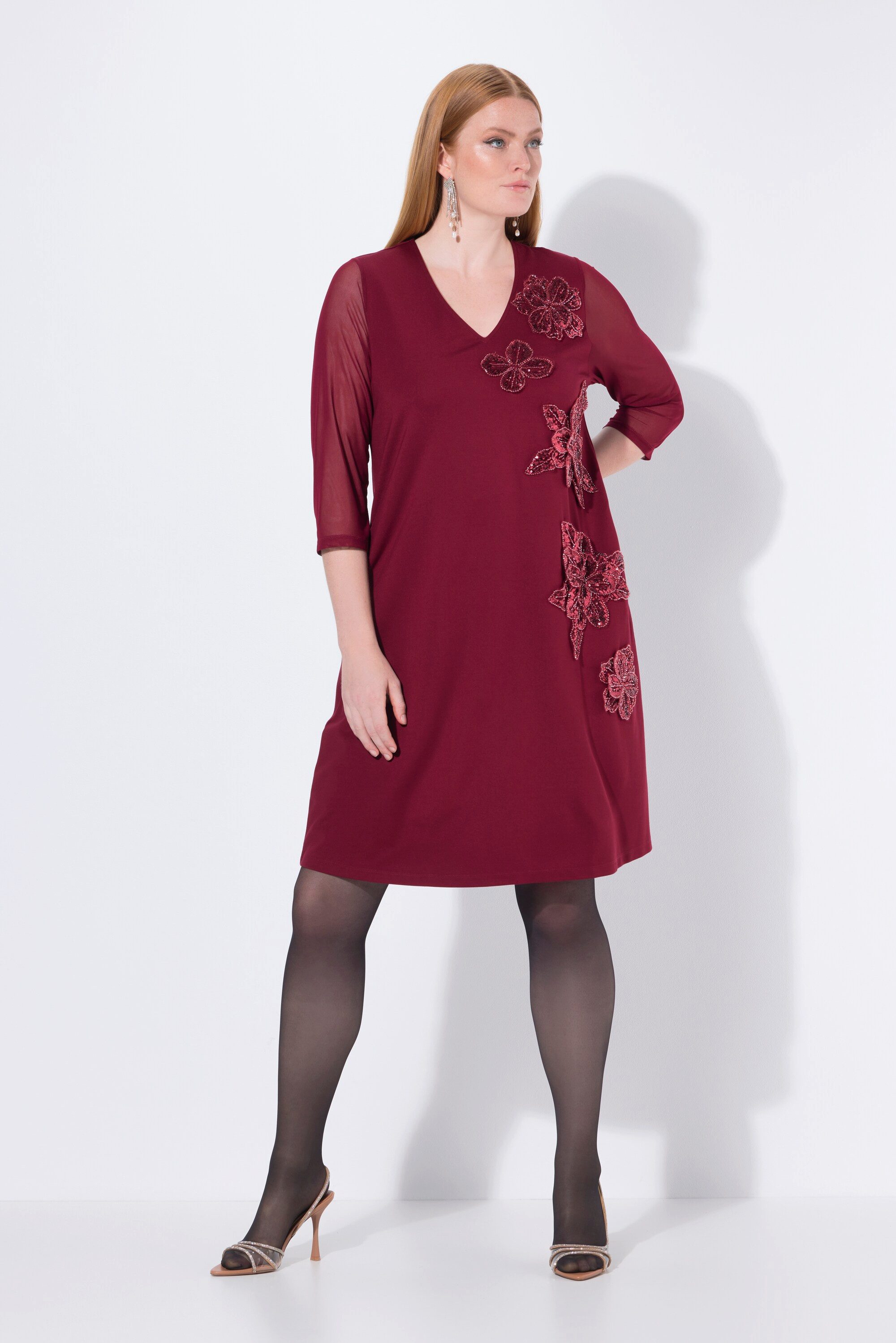 Ulla Popken Cocktailkleid Punto-Kleid Pailletten-Blüten V-Ausschnitt günstig online kaufen