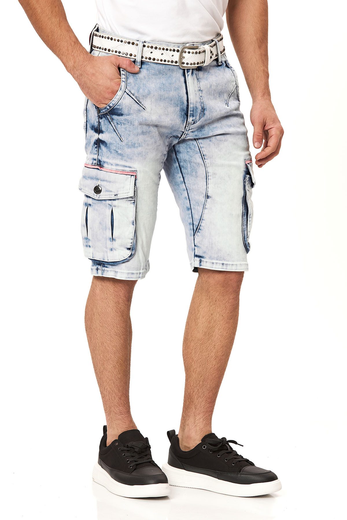 Cipo & Baxx Jeansshorts Baumwollmischung, regular fit – Bild 4 von 5