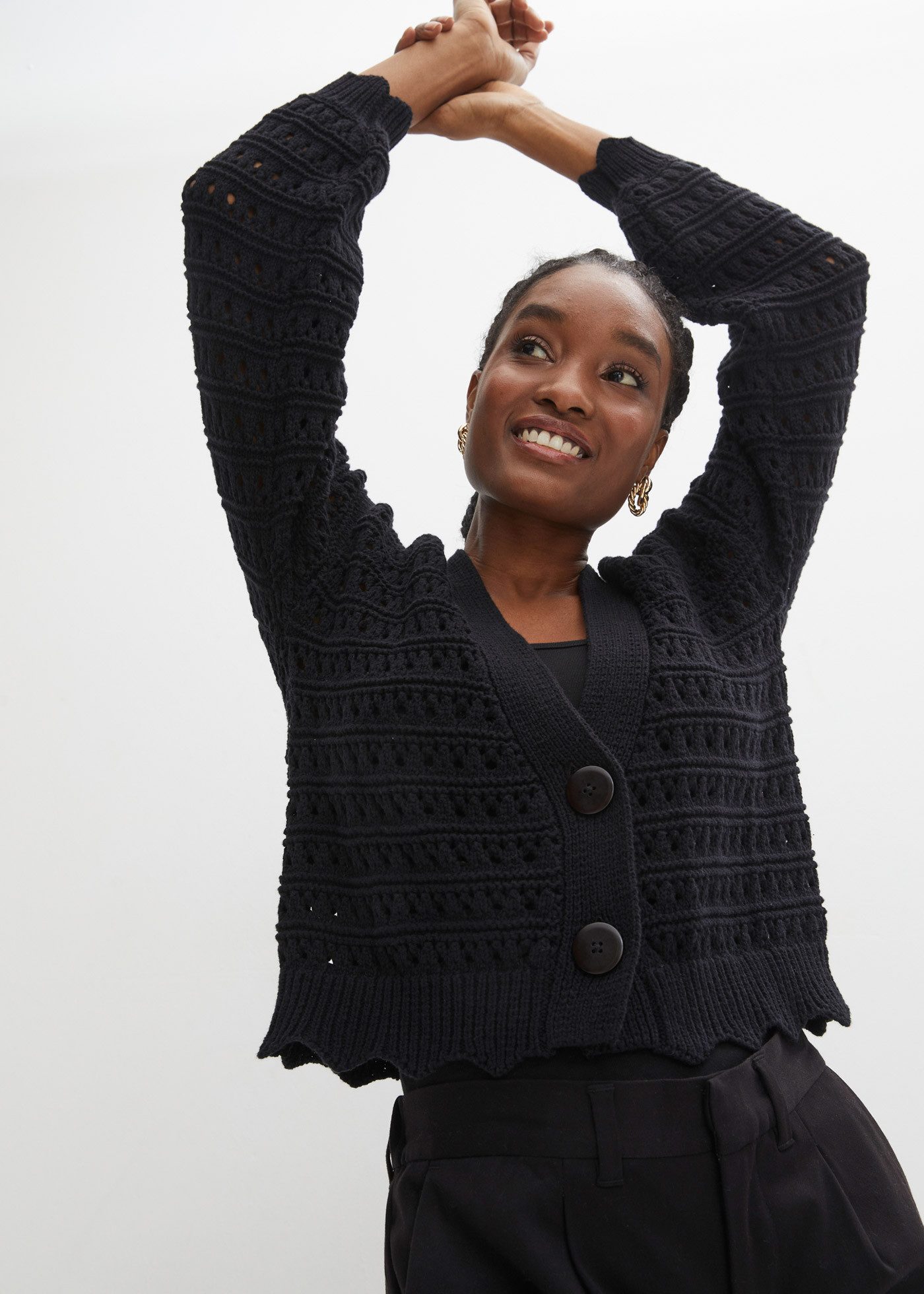 bonprix Ajourstrickjacke Oversize-Passform, mit Lochstrickmuster, im Casual Stil