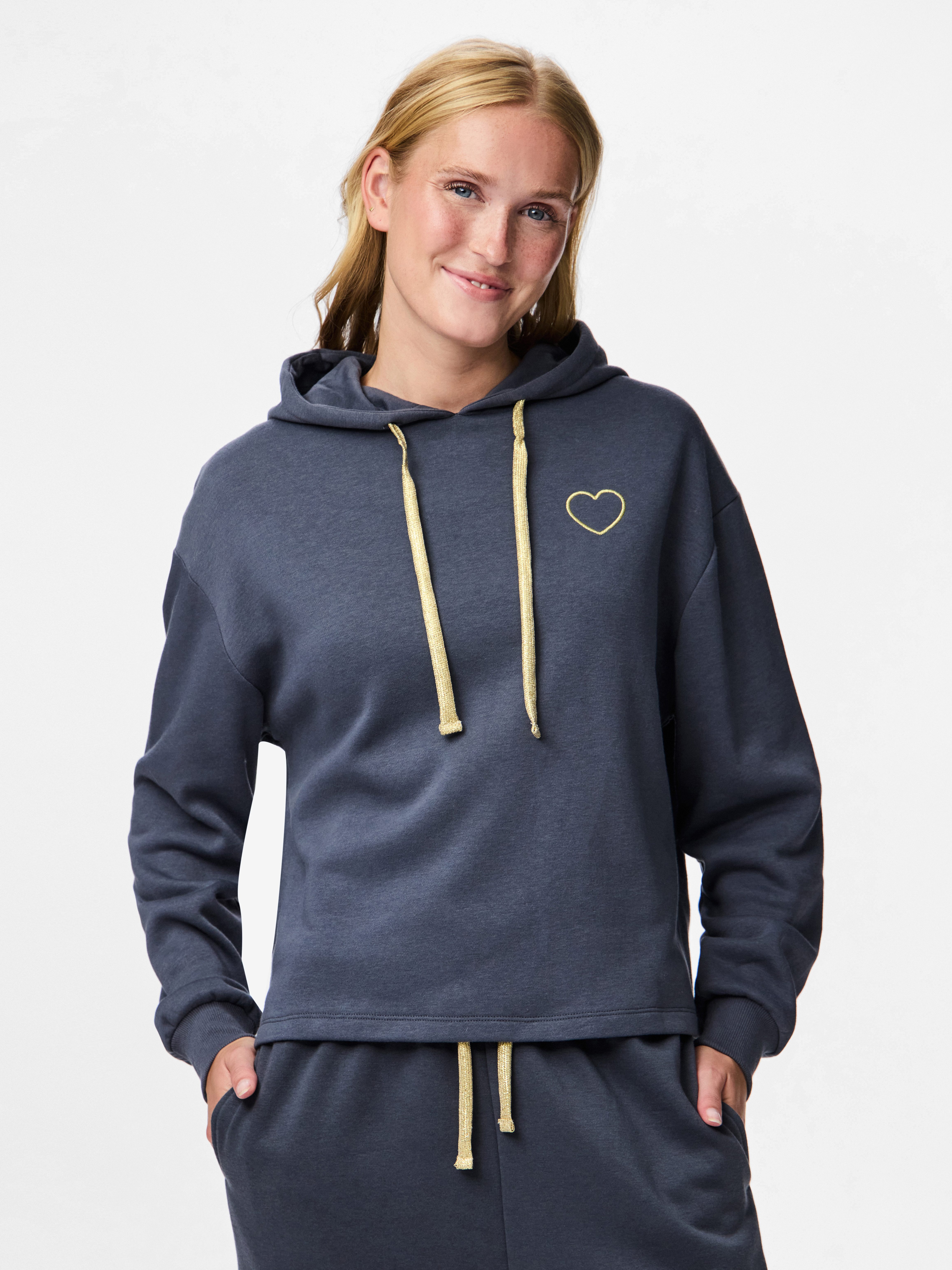pieces Kapuzensweatshirt PCCHILLI LS HEART HOODIE günstig online kaufen