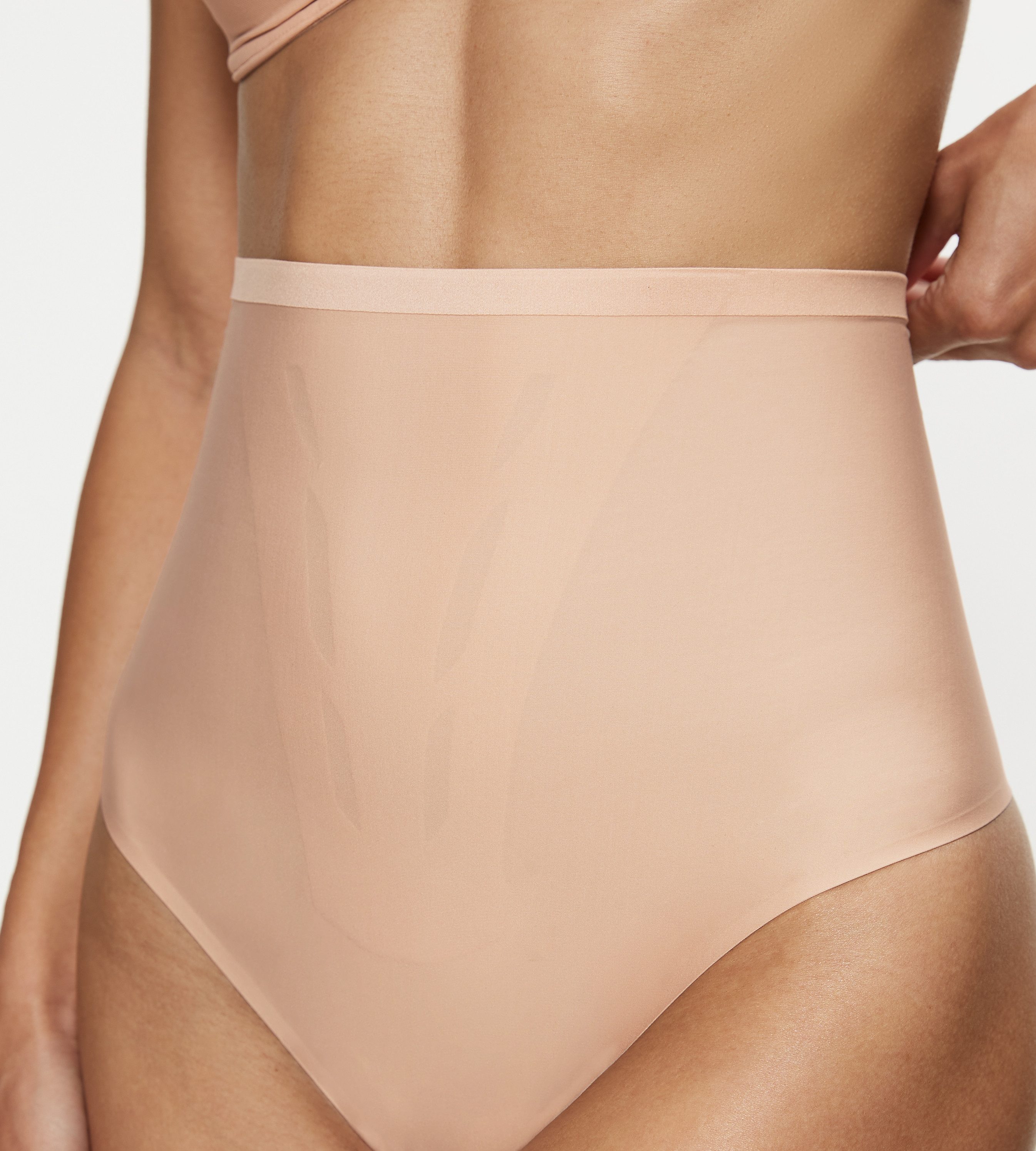 Triumph Shapingstring Shape Smart formend, leicht, nahtlos, elastisch, mit Power-Mesh-Zonen