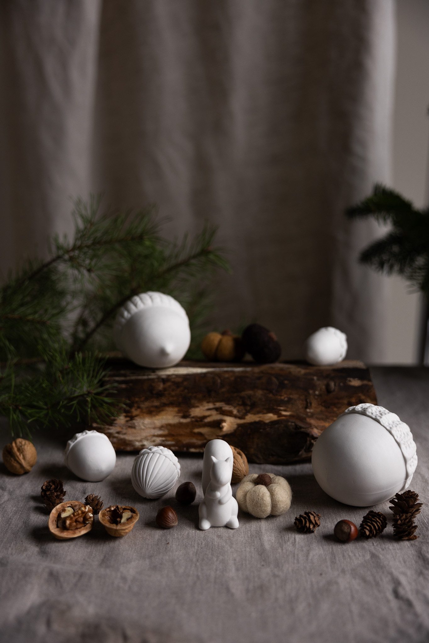 Storefactory Scandinavia Dekoobjekt Eicheln, herbstliche Dekoration aus Keramik, Dekofigur aus Keramik