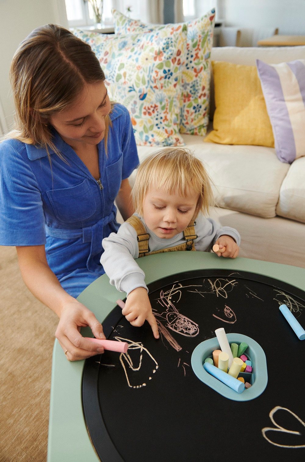 Stokke Spieltisch MuTable™ Spieltisch Set mit Stühlen