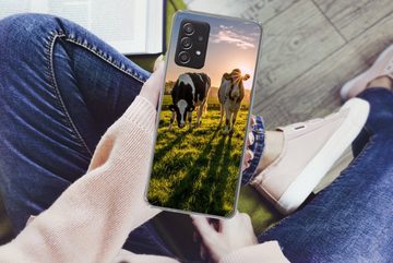 MuchoWow Handyhülle Kühe - Sonne - Gras - Tiere - Bauernhof, Phone Case, Handyhülle Samsung Galaxy A53, Silikon, Schutzhülle
