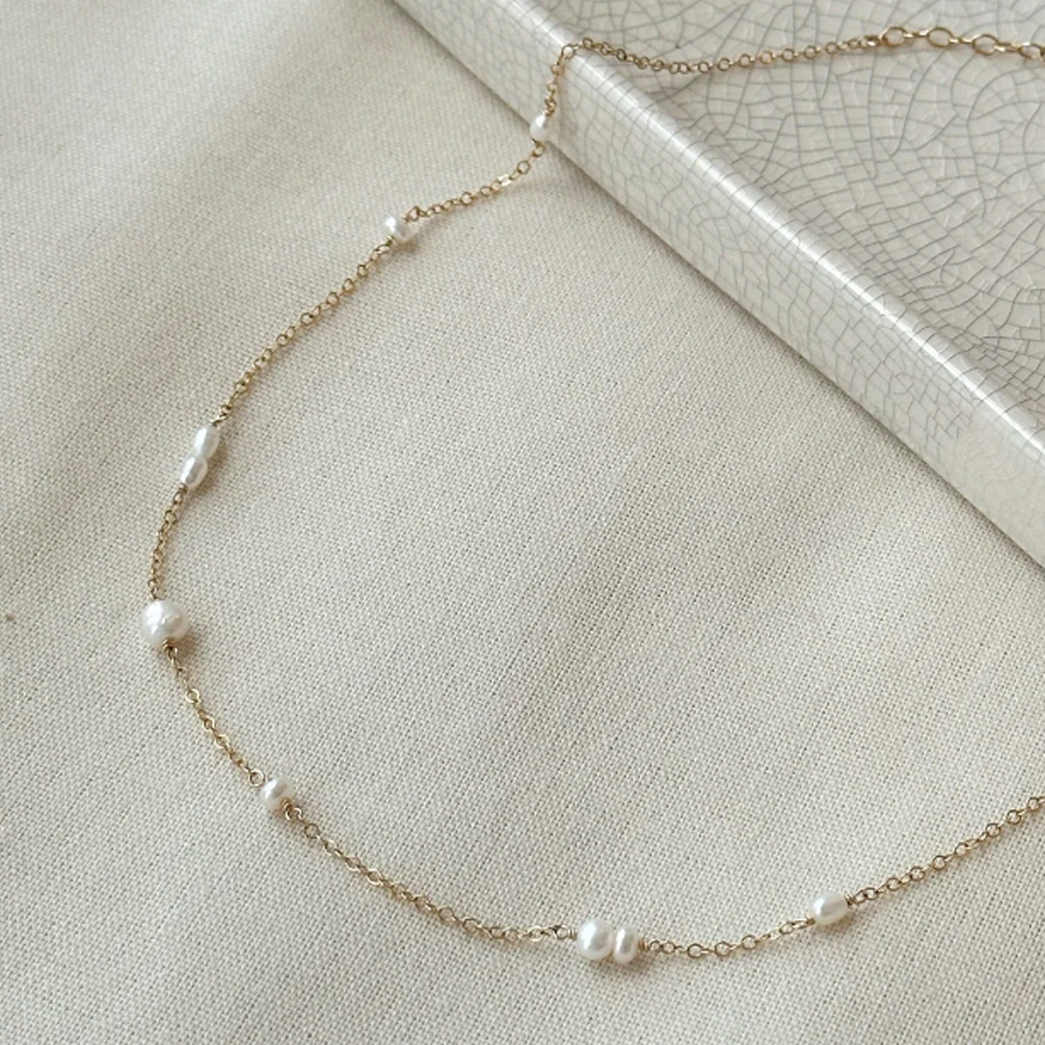 GOLDEN Perlenkette Zierliche Perlenkette, 14K Gold gefüllte Kette, echte Pe günstig online kaufen