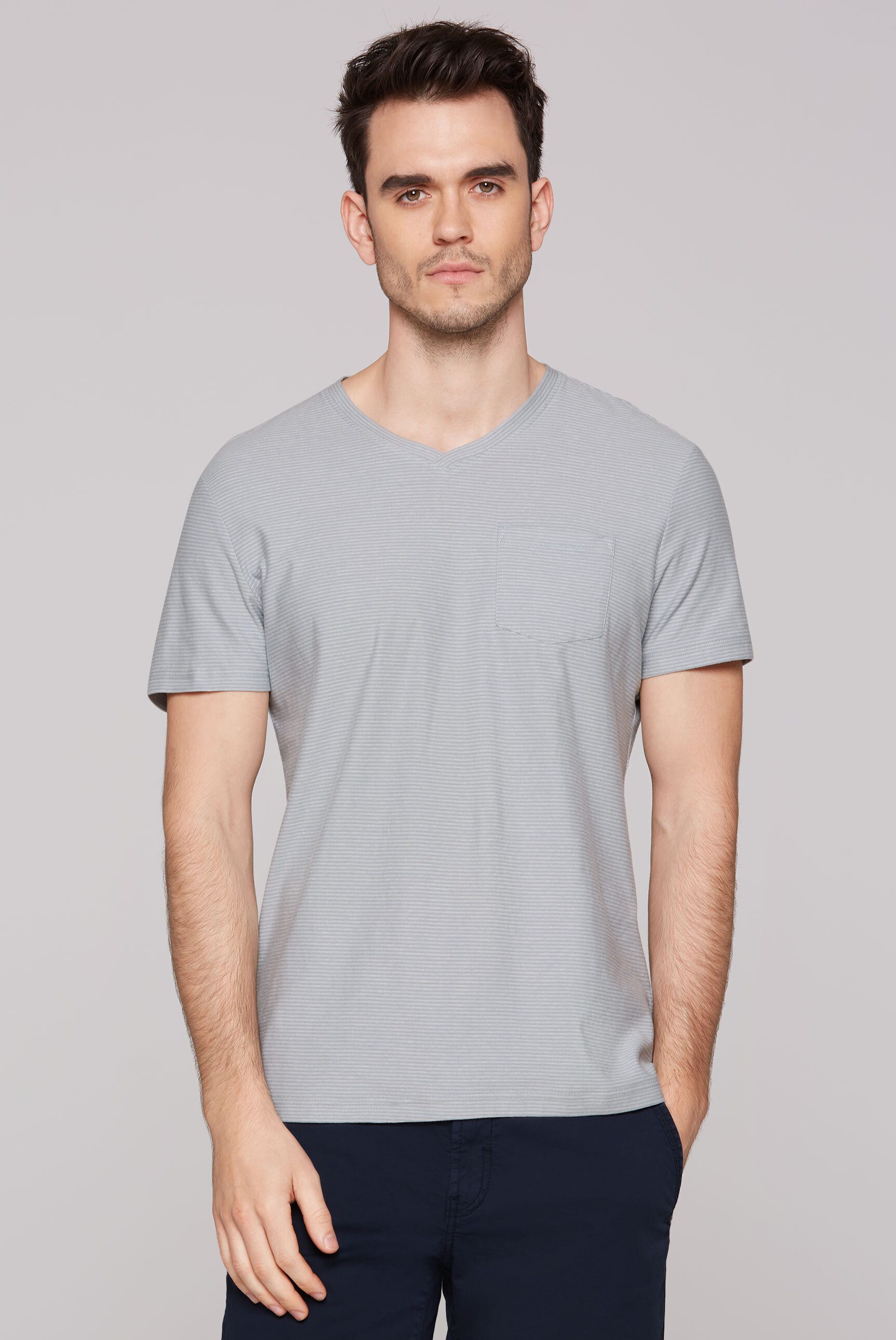 V-Shirt
