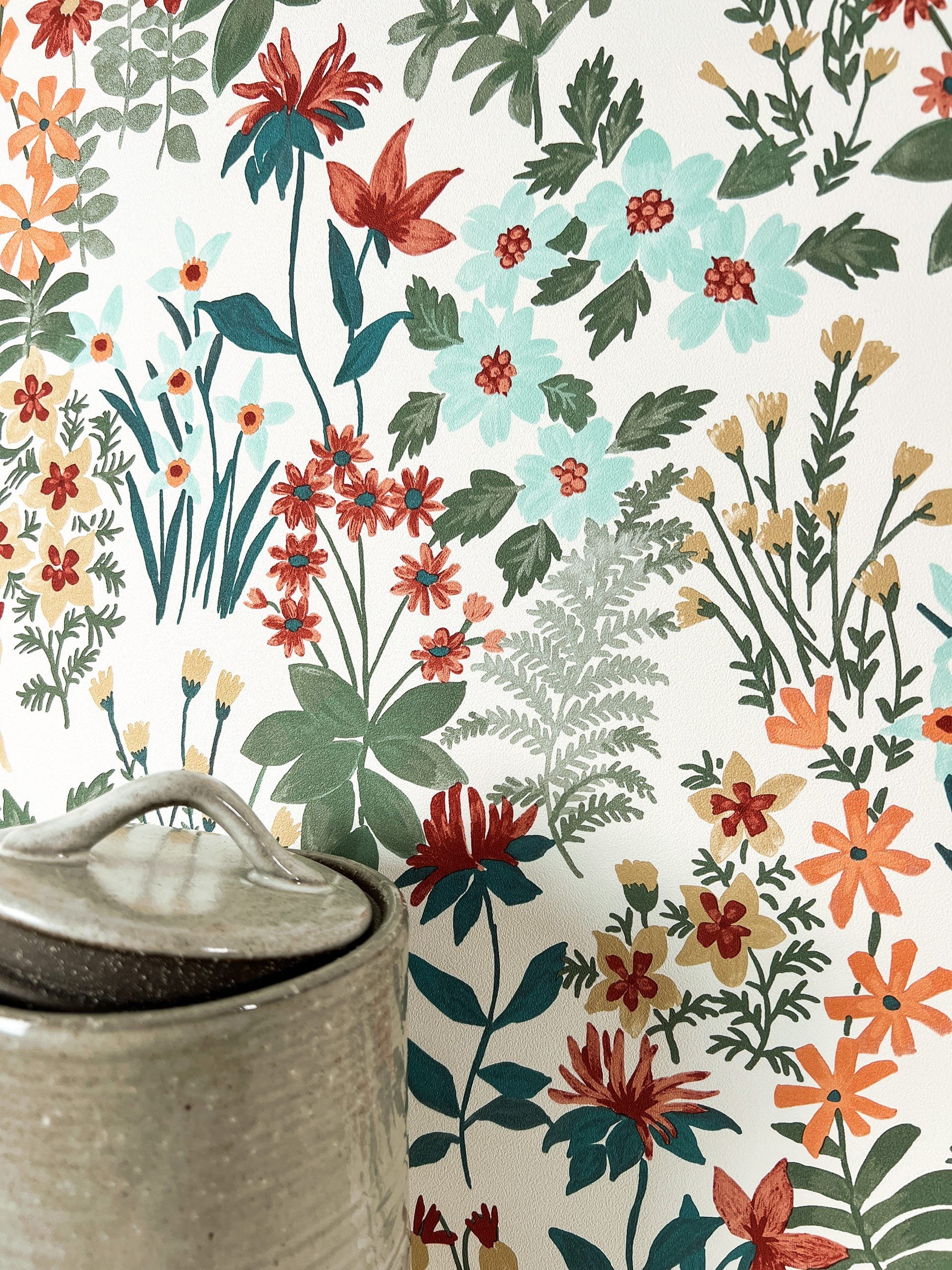 Newroom Vliestapete Dorathy Tapete Blumentapete Blumen,Blüten,Blätter, Weiß Tapete Floral Blumen - Blumentapete Floral Grün Rot Romantisch 3D Optik Blüten Blätter für Wohnzimmer Schlafzimmer Küche, Floral