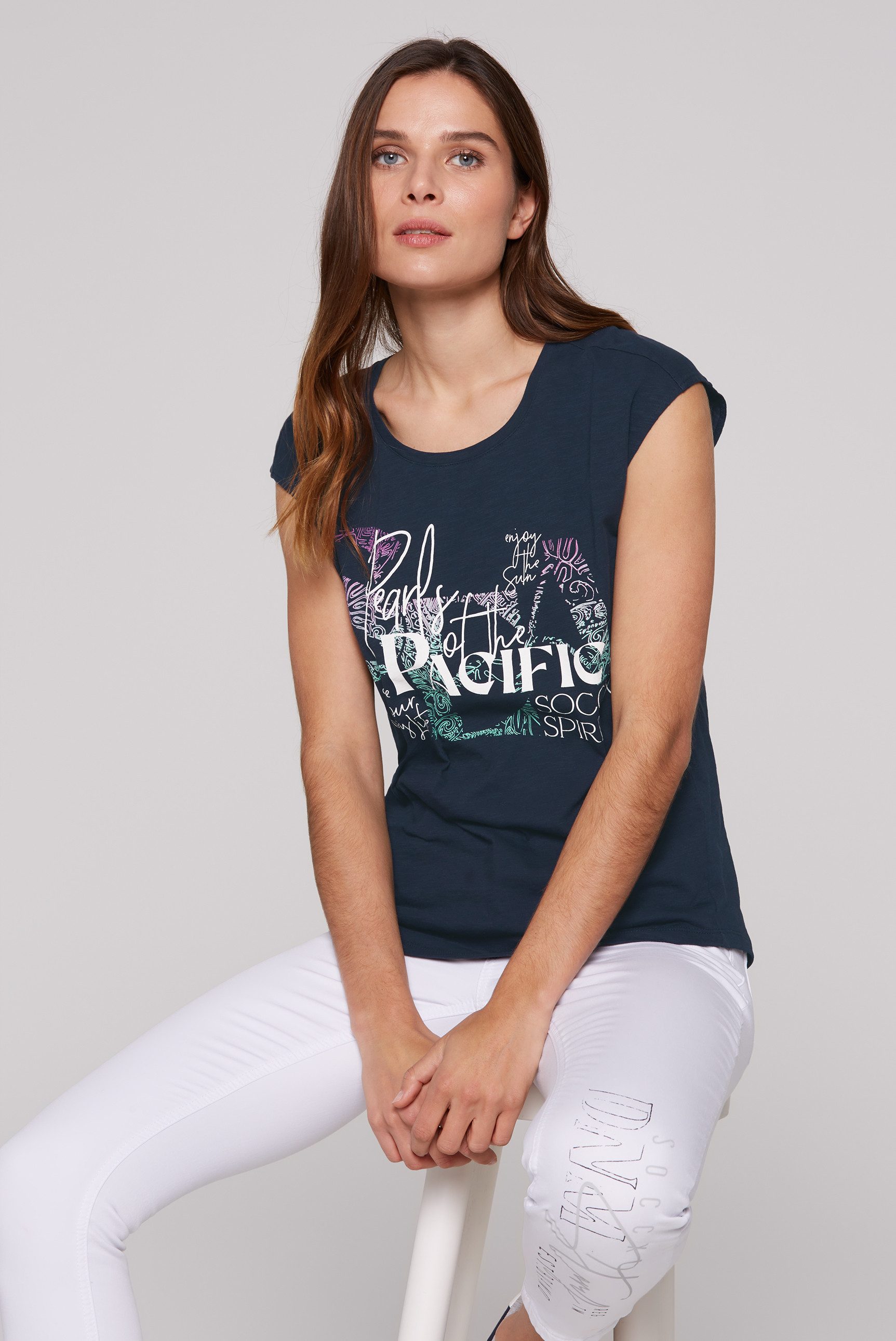 SOCCX Rundhalsshirt mit überschnittenen Schultern günstig online kaufen