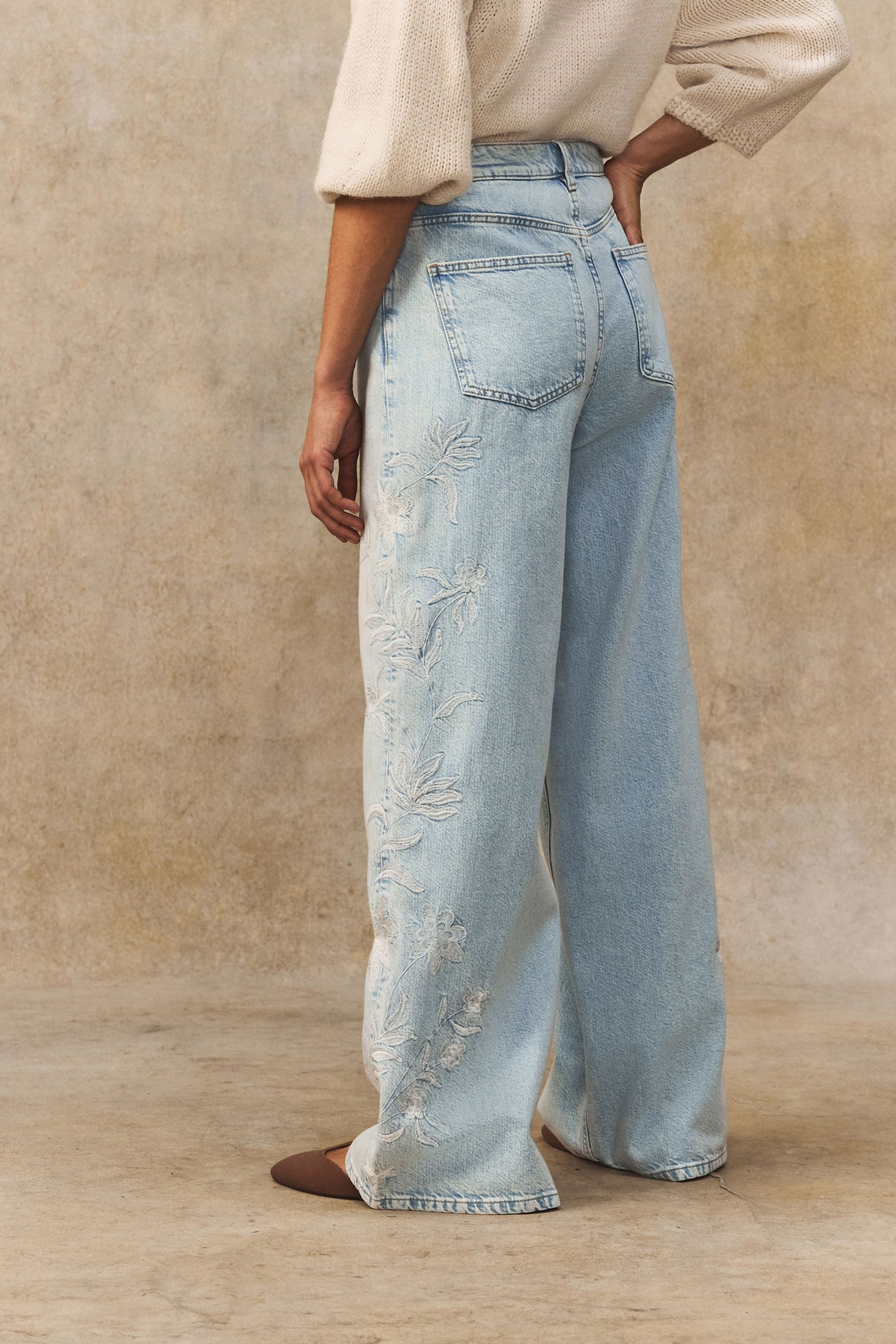 Next Weite Jeans Bestickte Jeans mit günstig online kaufen