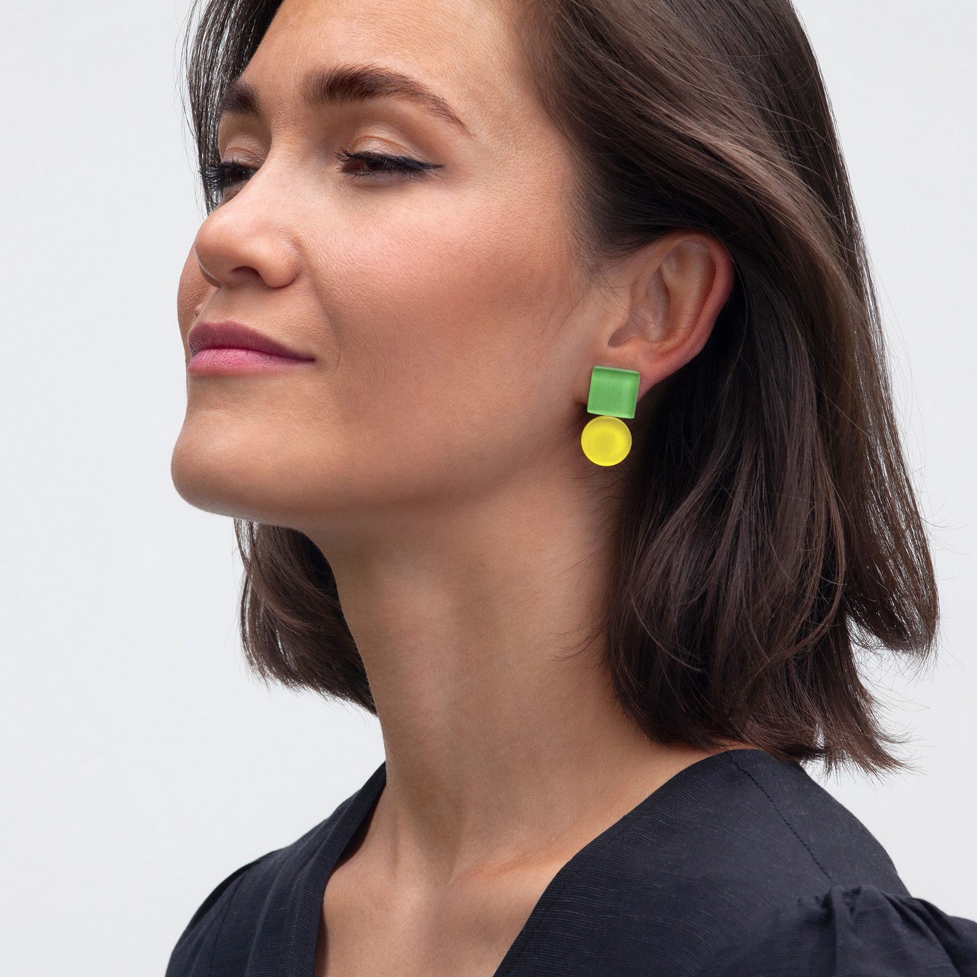 ALEXASCHA Paar Ohrstecker Geometrische Ohrringe aus Glas – farbenfroh & handgemacht