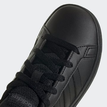 adidas Sportswear GRAND COURT LIFESTYLE TENNIS LACE-UP Sneaker Design auf den Spuren des adidas Superstar