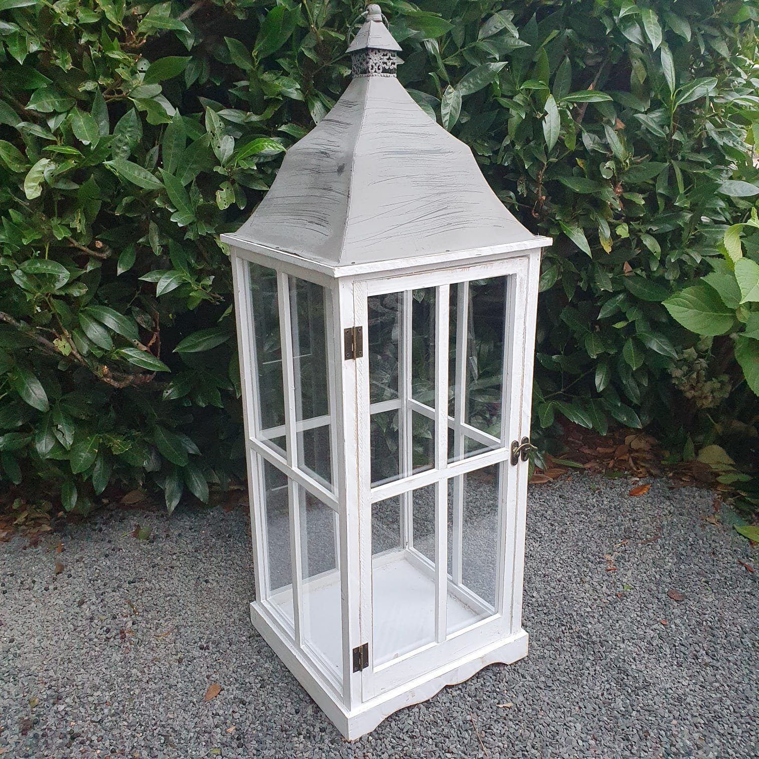 Gartenfigur Holzlaterne Windlicht Laterne weiß 91 cm Kerzenhalter