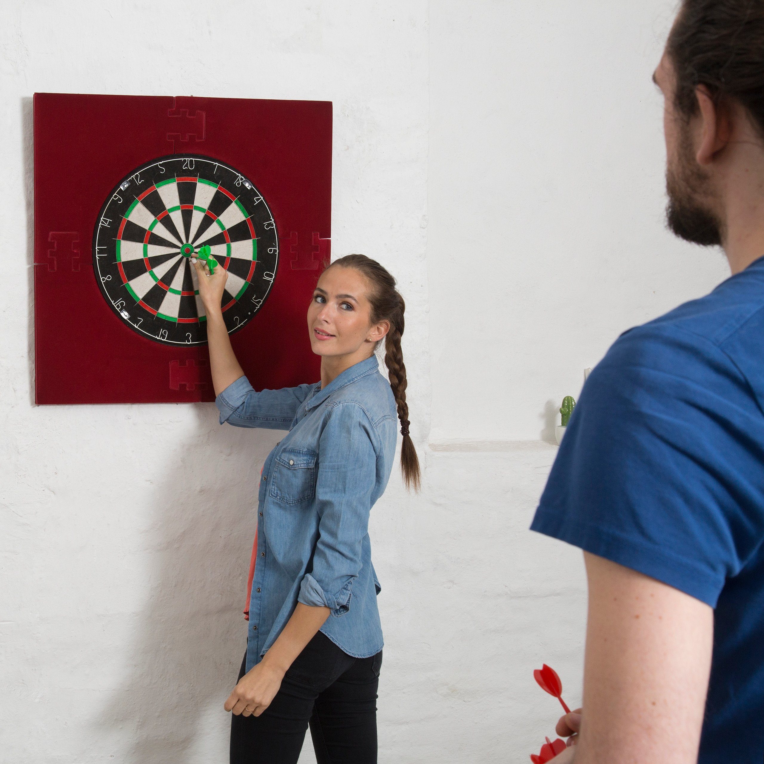 relaxdays Dart-Wandschutz Dartscheibe Schutzring "R6", schwarz
