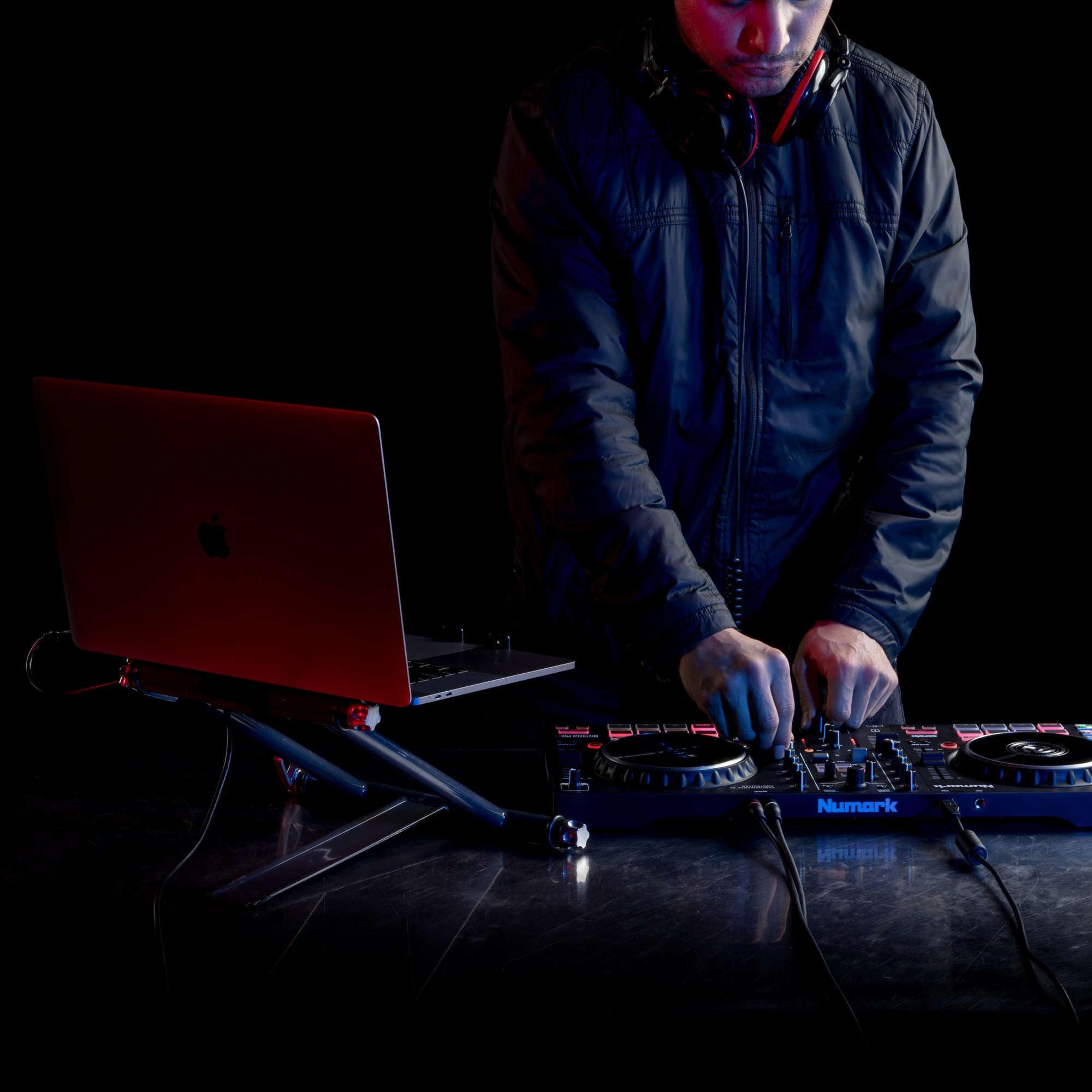 Numark DJ Controller Mixtrack Pro FX - 2-Deck-Controller mit Effektpaddeln, inkl. Download für Serato DJ Lite & Prime Loops Remix Tool Kit