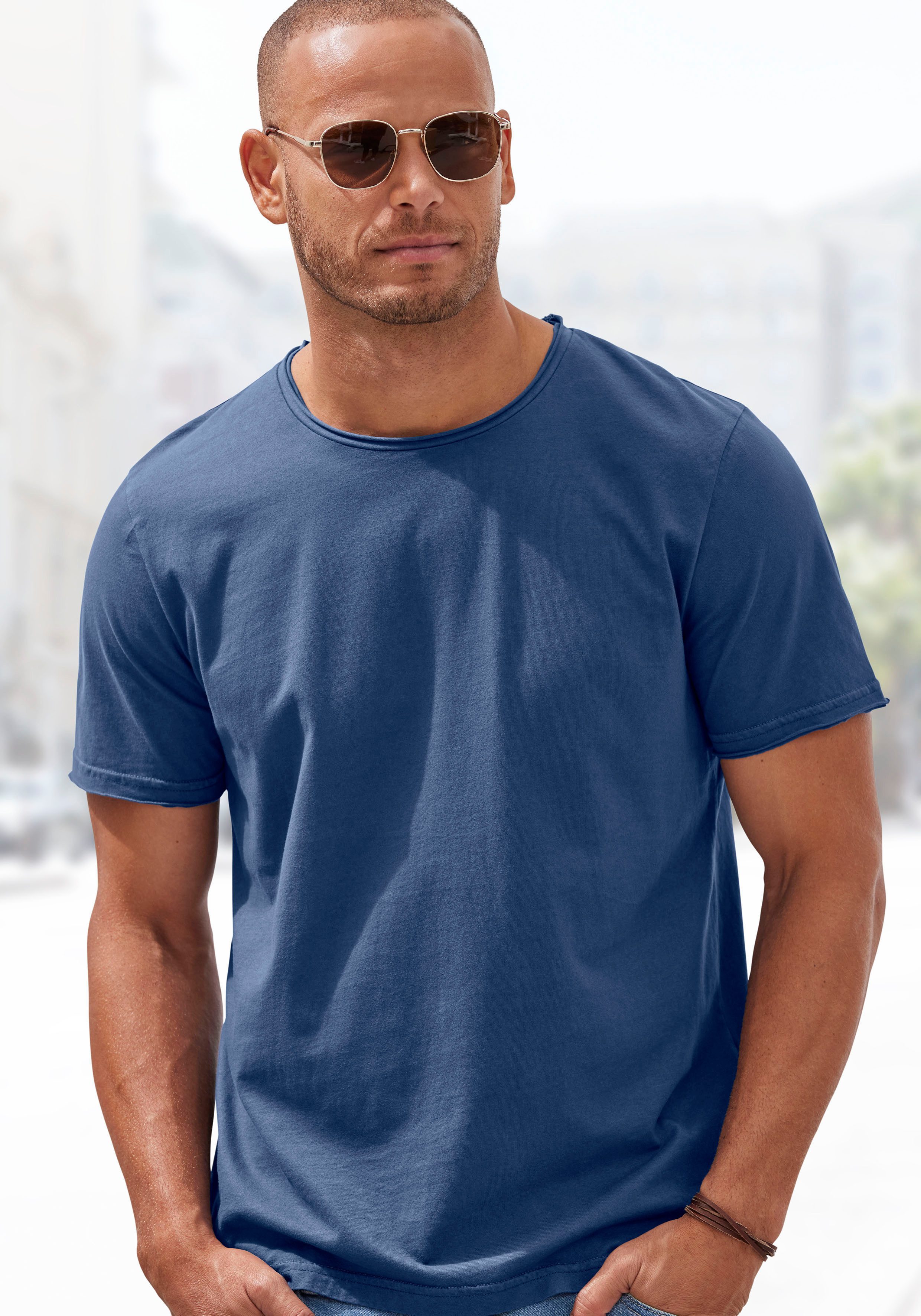 John Devin T-Shirt mit geschnittenen Kanten (Packung, 2) Relaxed Fit, Kurzarm, Freizeitshirt mit Rundhals aus reiner Baumwolle – Bild 3 von 5