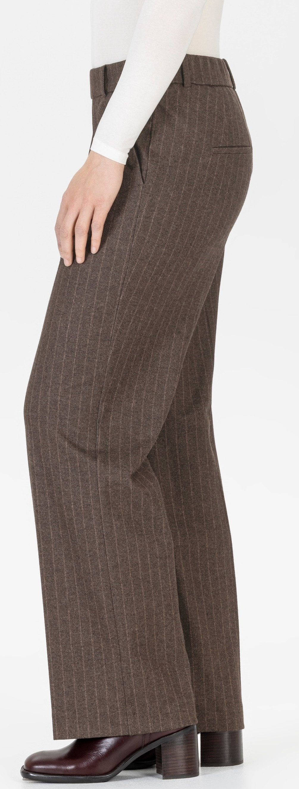 Stehmann Schlupfhose Fenja2-780, in Nadelstreifenoptik mit seitlichen Schrägtaschen