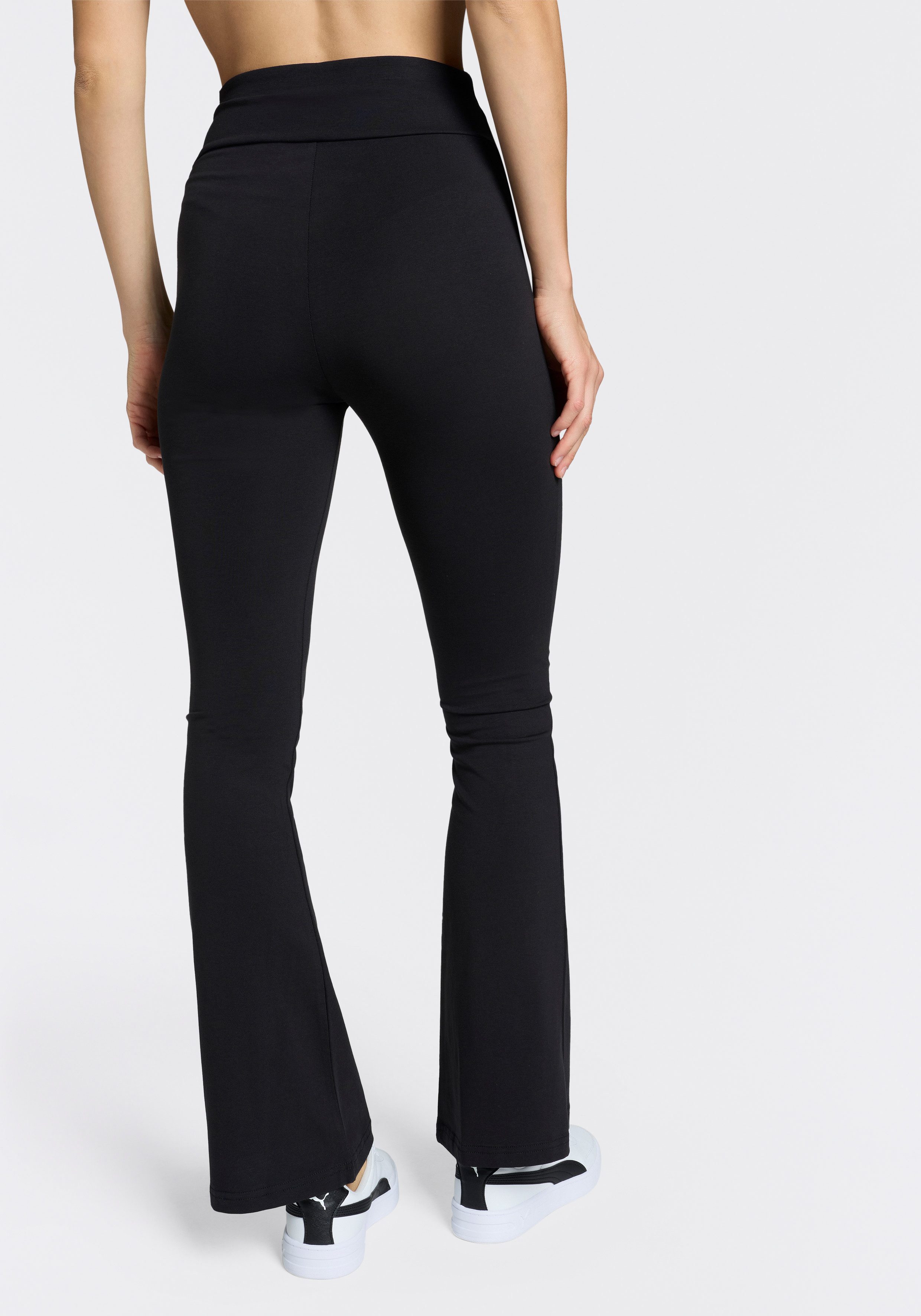PUMA Leggings ESS HIGH-WAIST FLARED LEGGINGS ausgestellte Leggings, hoher Bund, für Sportmode und Streetwear