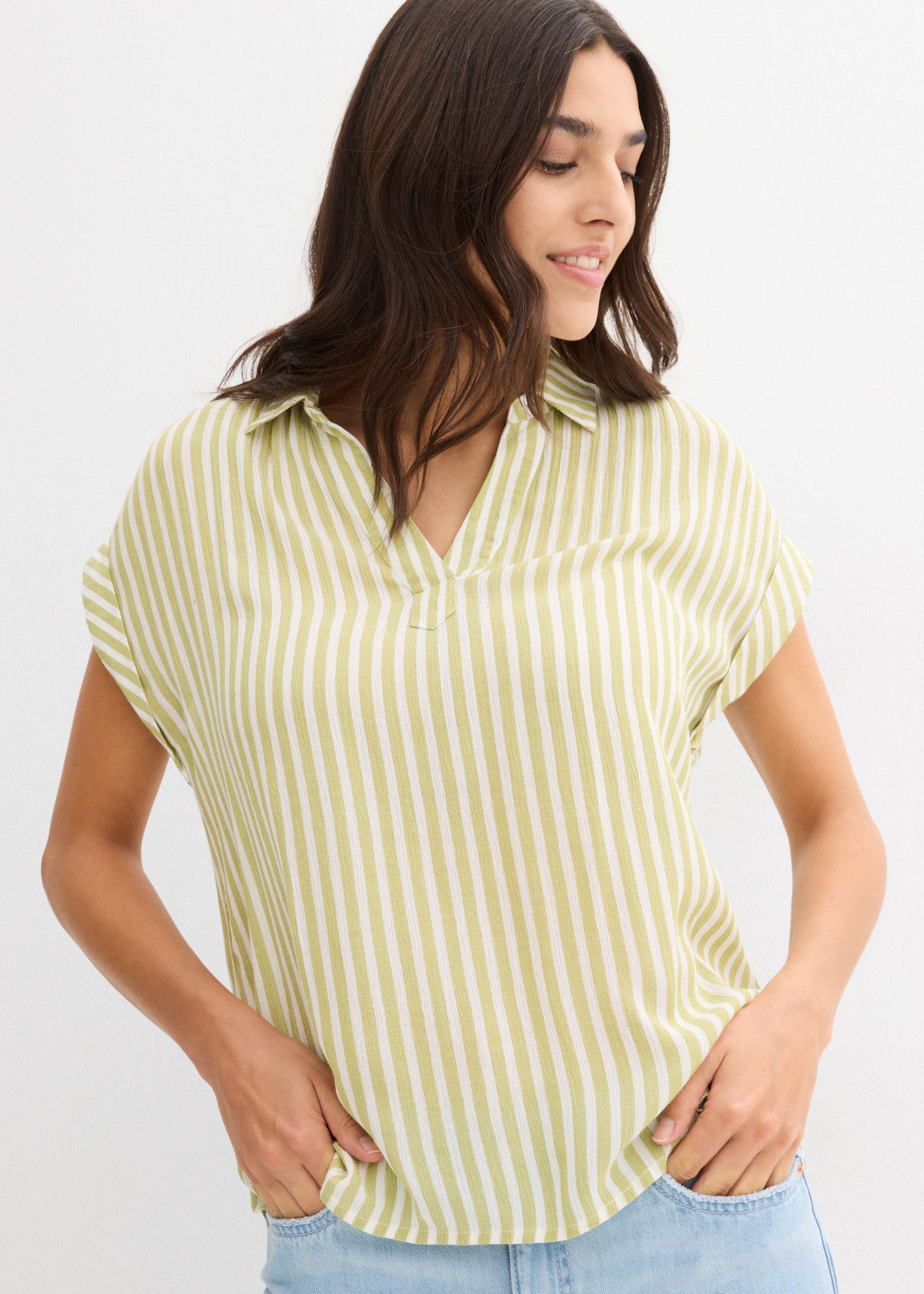 bonprix Kurzarmbluse Loose Fit, für einen luftigen Look, aus Viskose, gestreift