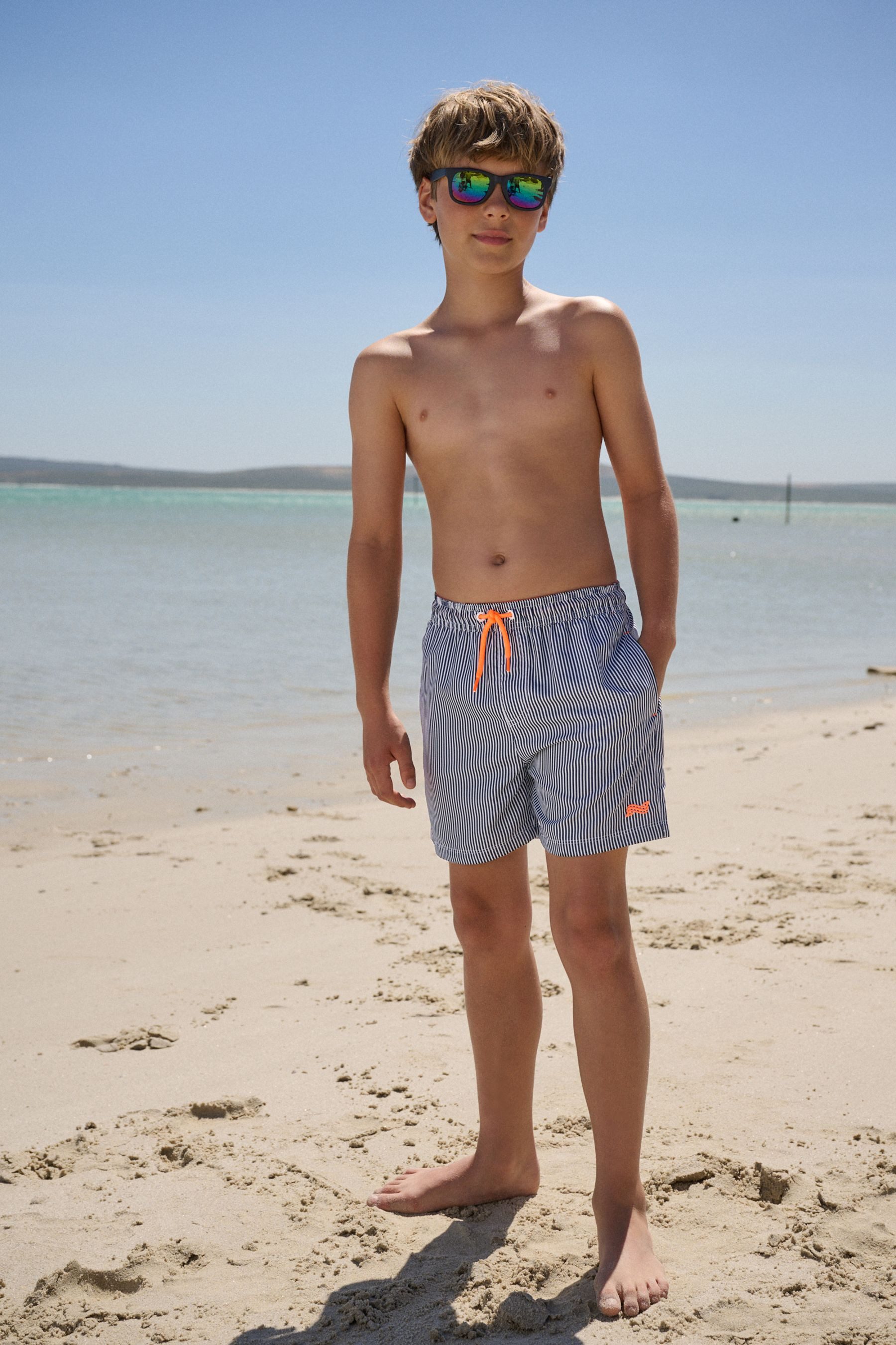 Next Badeshorts Badehosen, gestreift (1-St)
