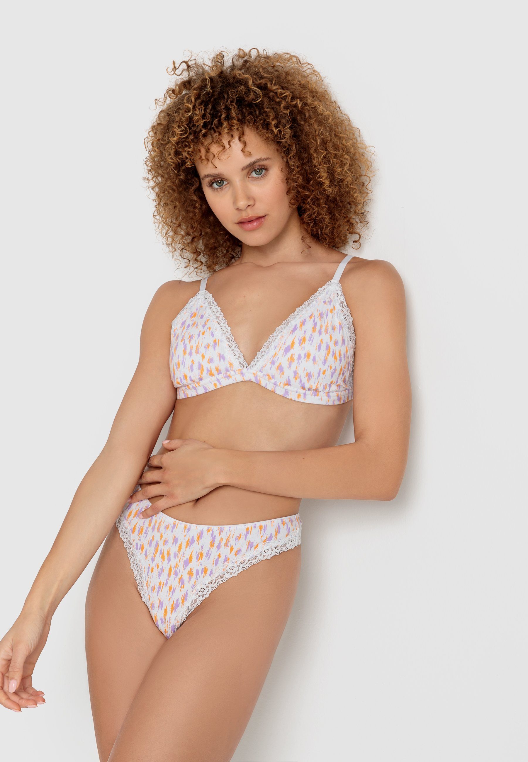 LSCN by LASCANA Bralette (1-tlg) mit zarter Spitzenkante
