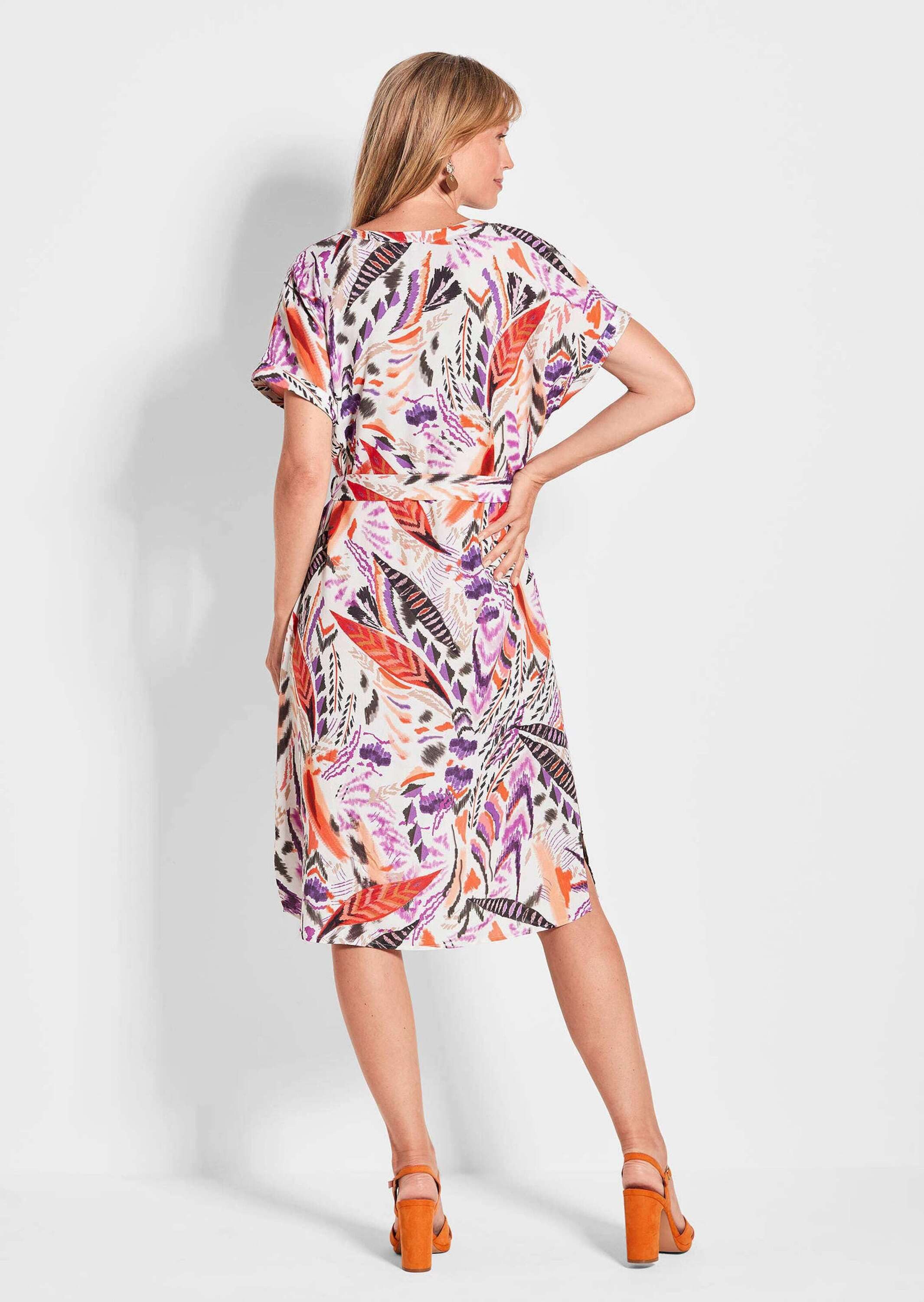 GOLDNER Sommerkleid Kurzarm-Kleid mit Ethno-Print Buntes Sommerkleid mit V-Ausschnitt, ohne Arm, Viskose, Bindegürtel