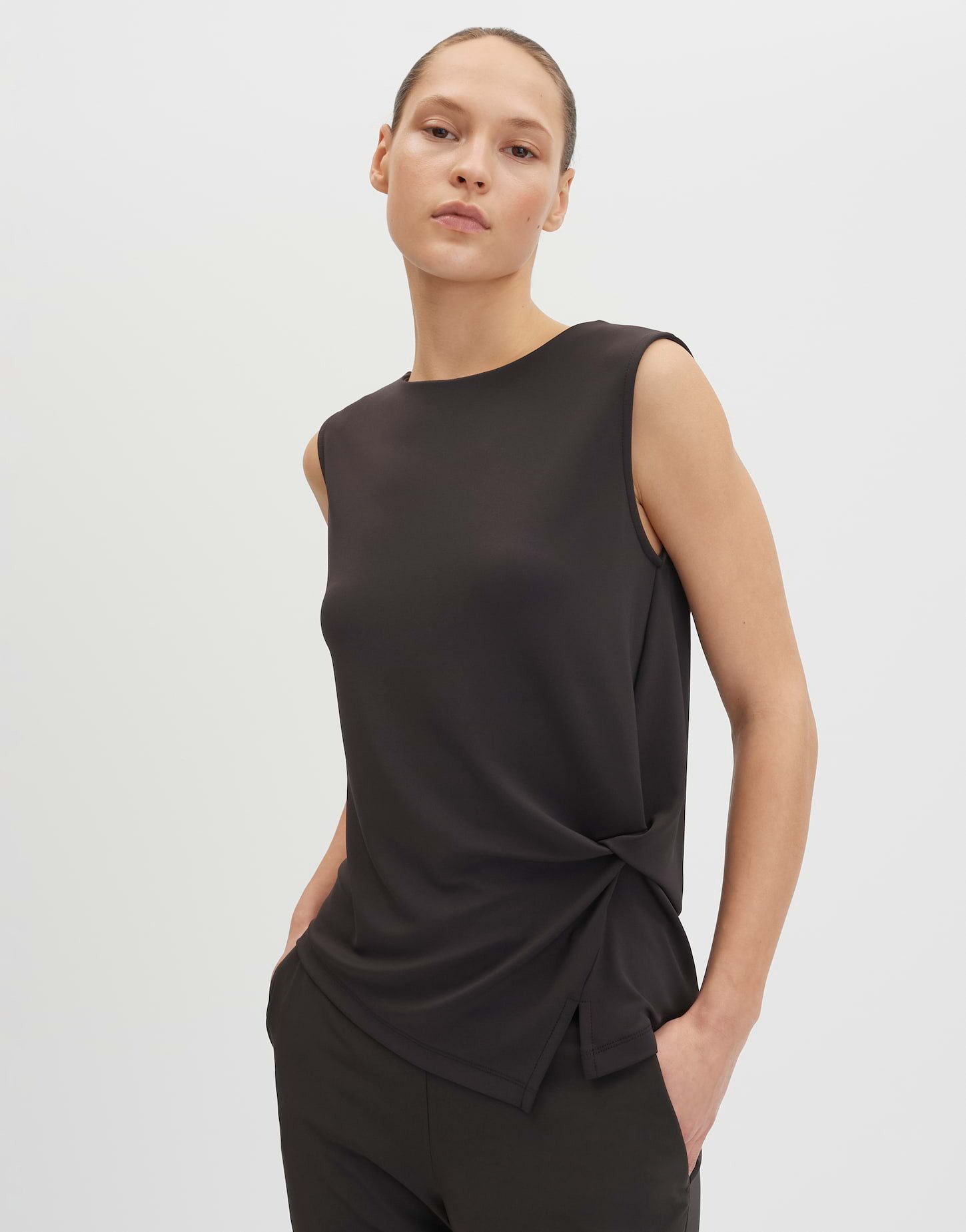 someday Shirttop Kireya aus Jersey mit Knotendetail Mit femininem Knotendetail für eine moderne Silhouette
