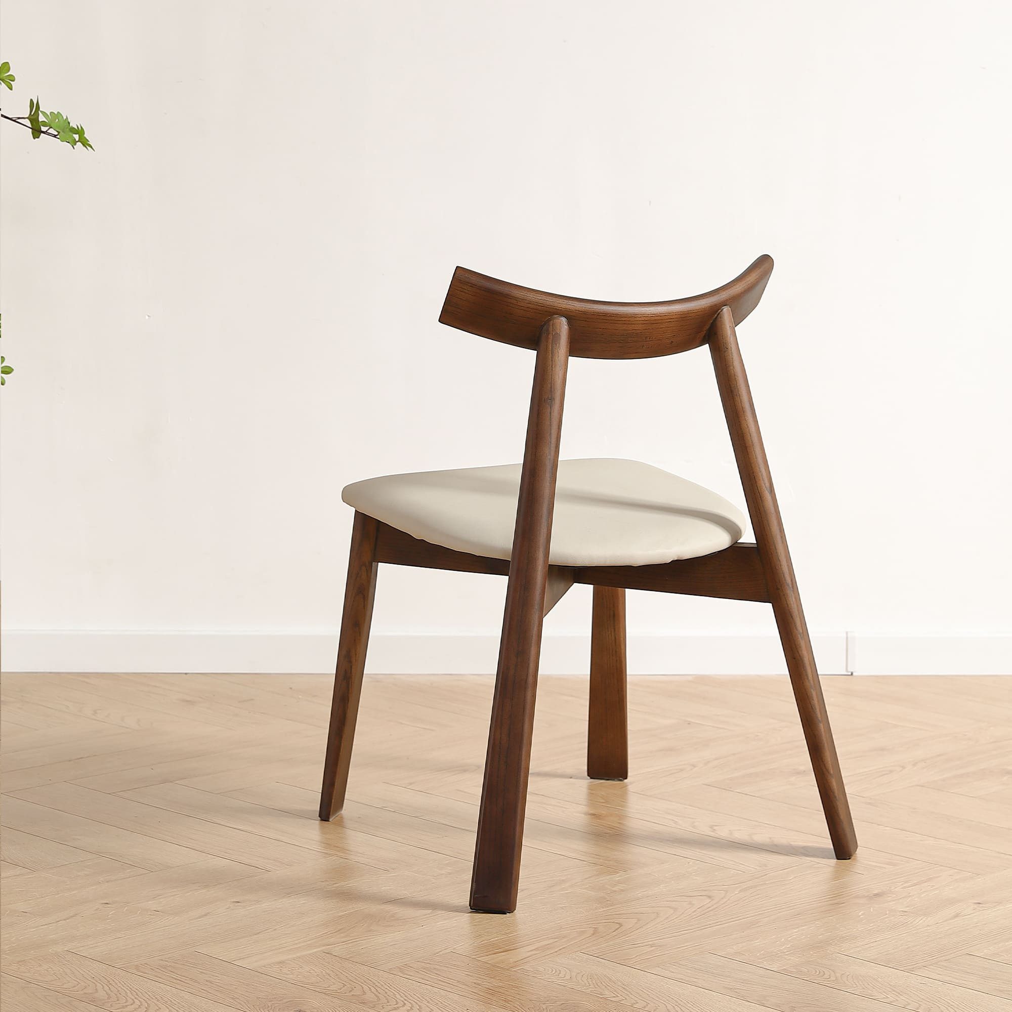 LIM HOME Esszimmerstuhl Massivholz Skovik (Packung, 1 St), Gestell aus massivem Eschenholz, gebürstete Oberfläche